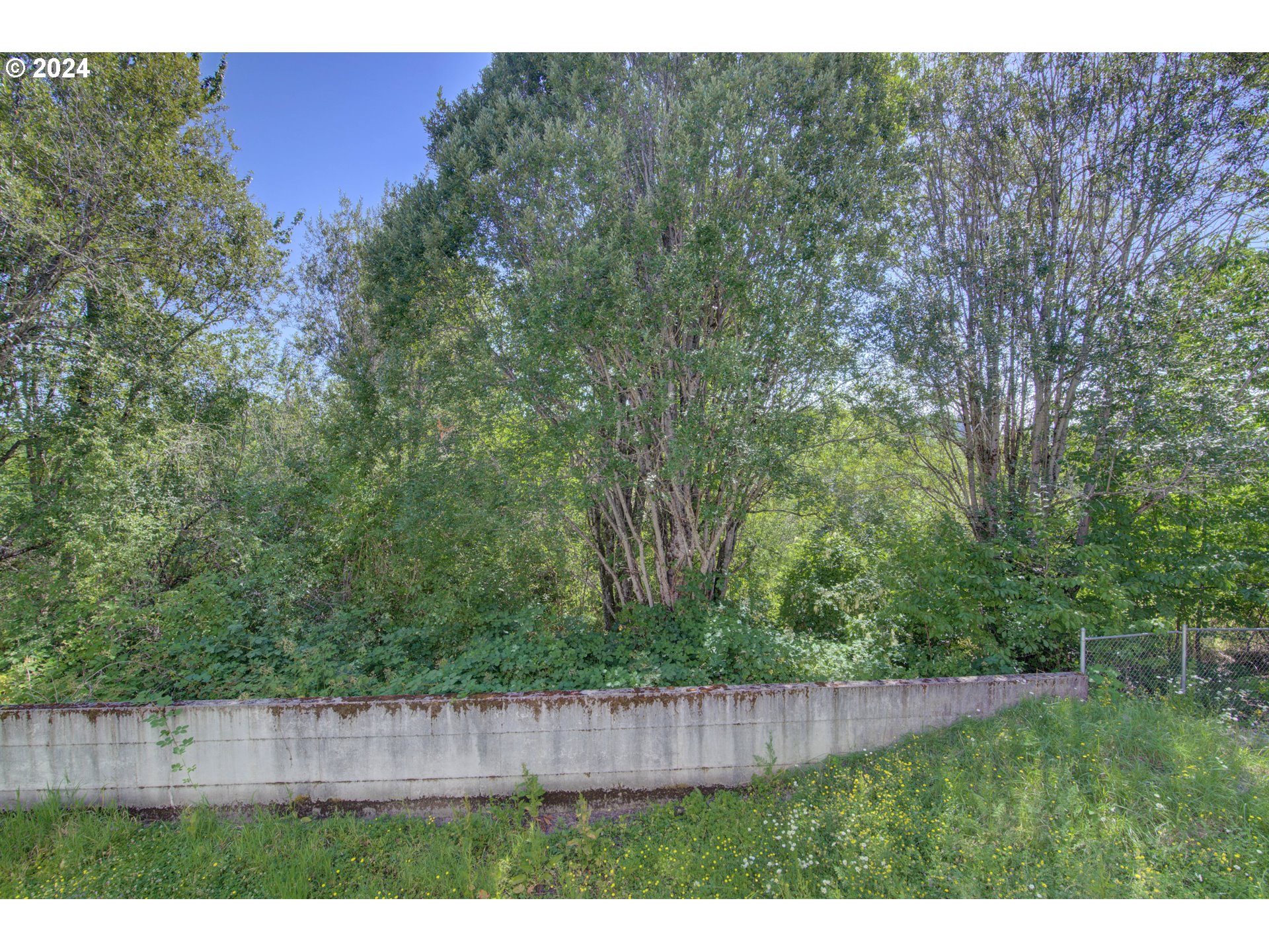 10400 NE 82ND AVE 23