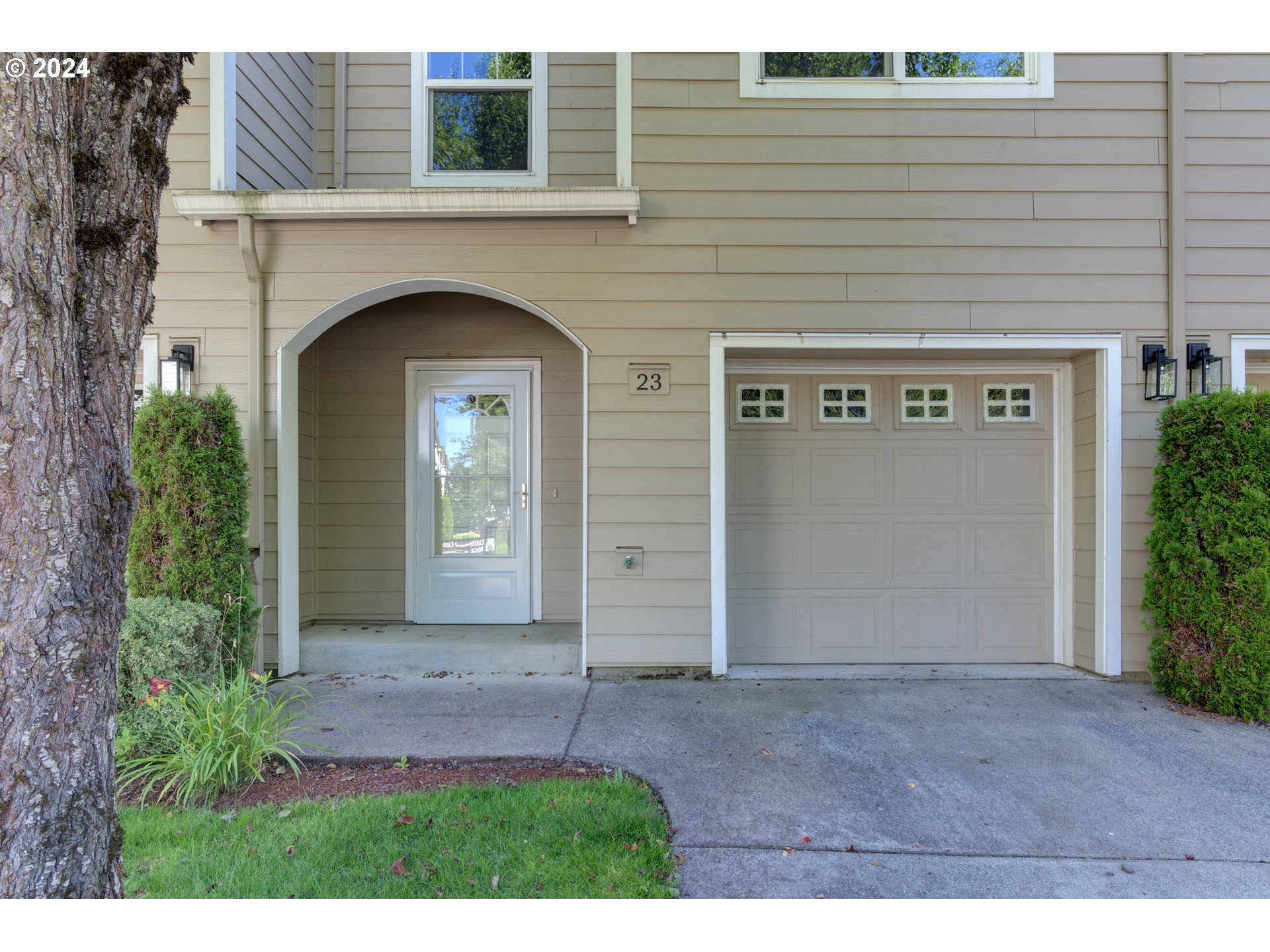 10400 NE 82ND AVE 23