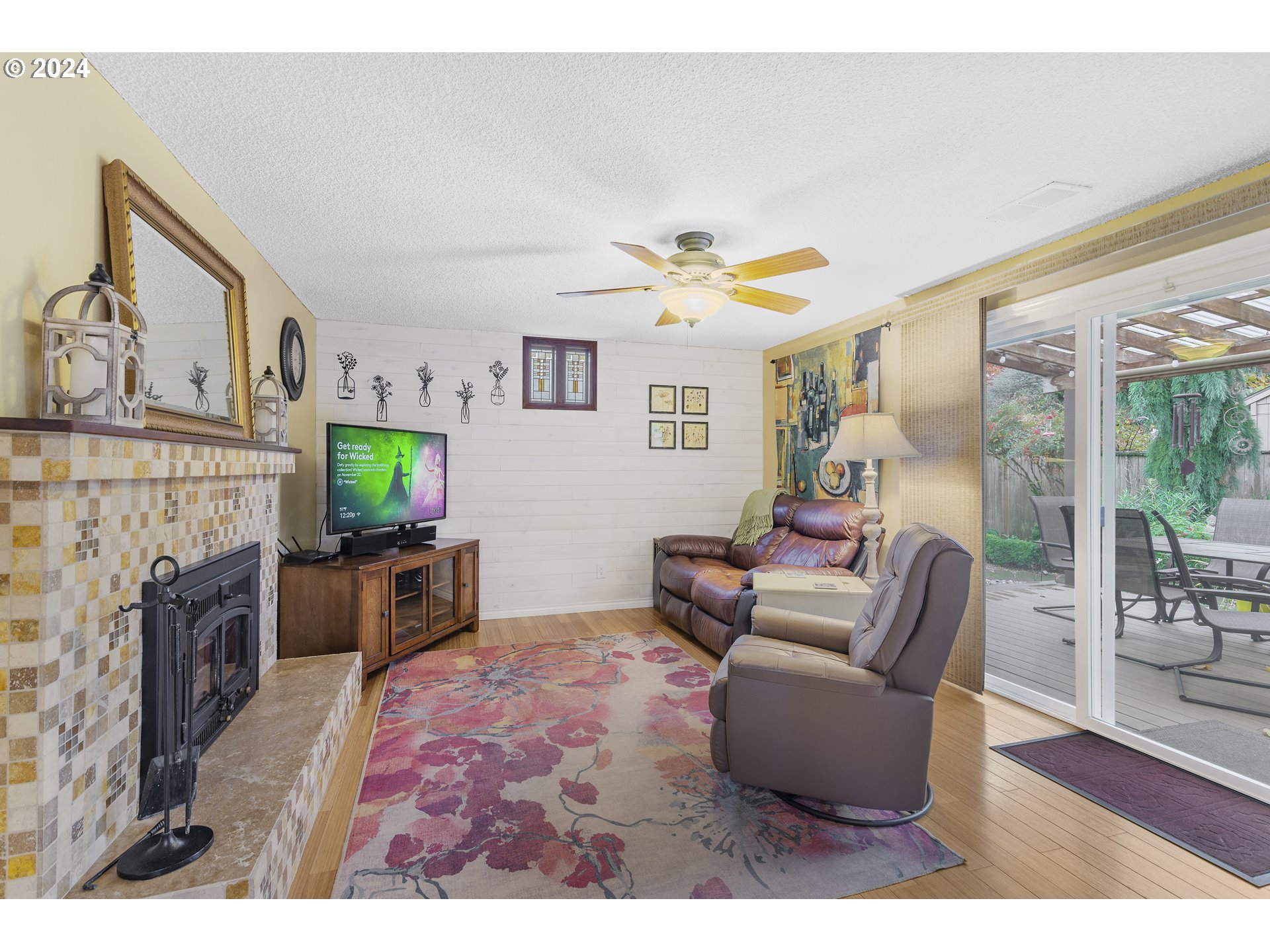 8418 NW GREENBRIAR DR