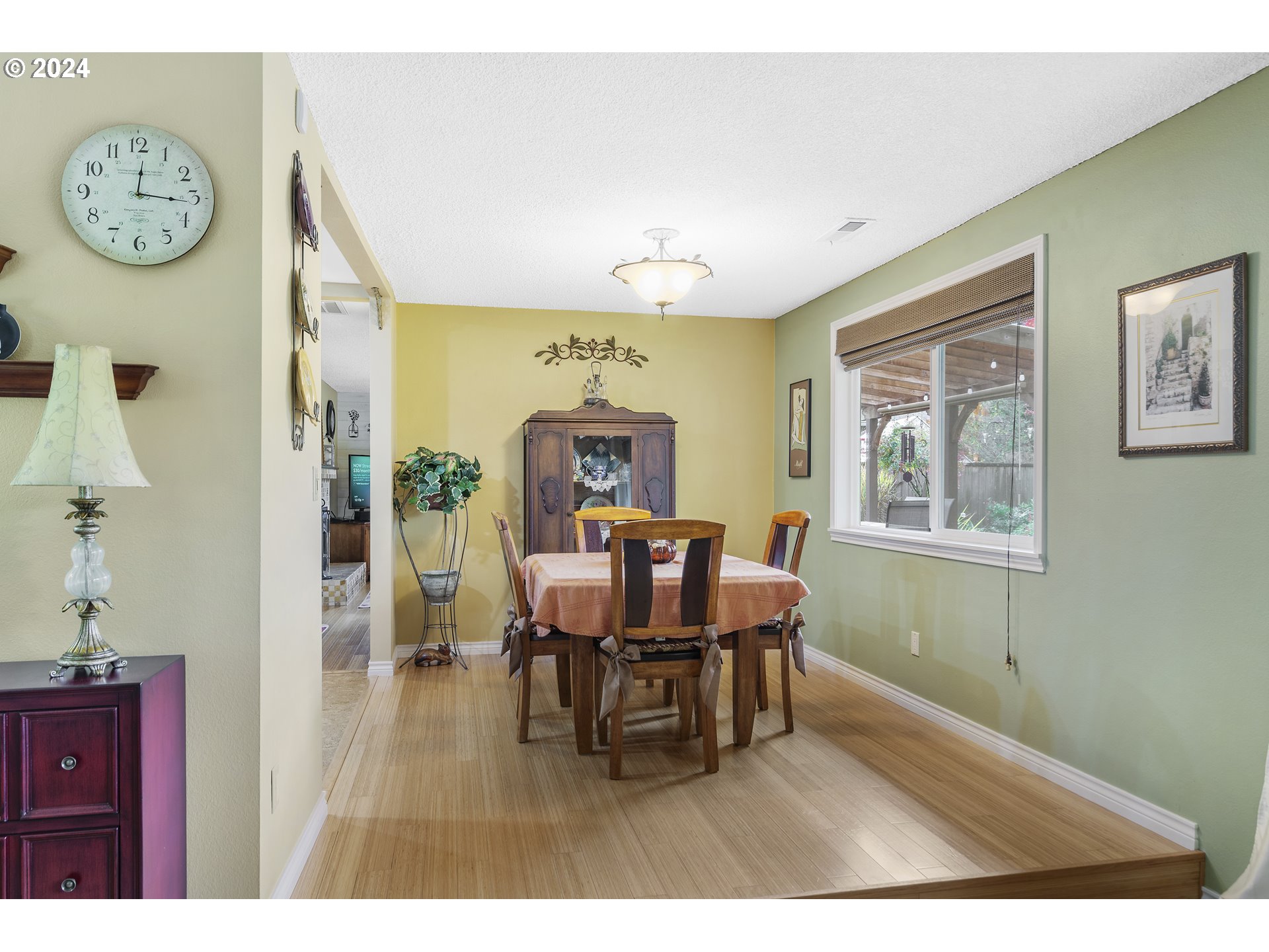 8418 NW GREENBRIAR DR