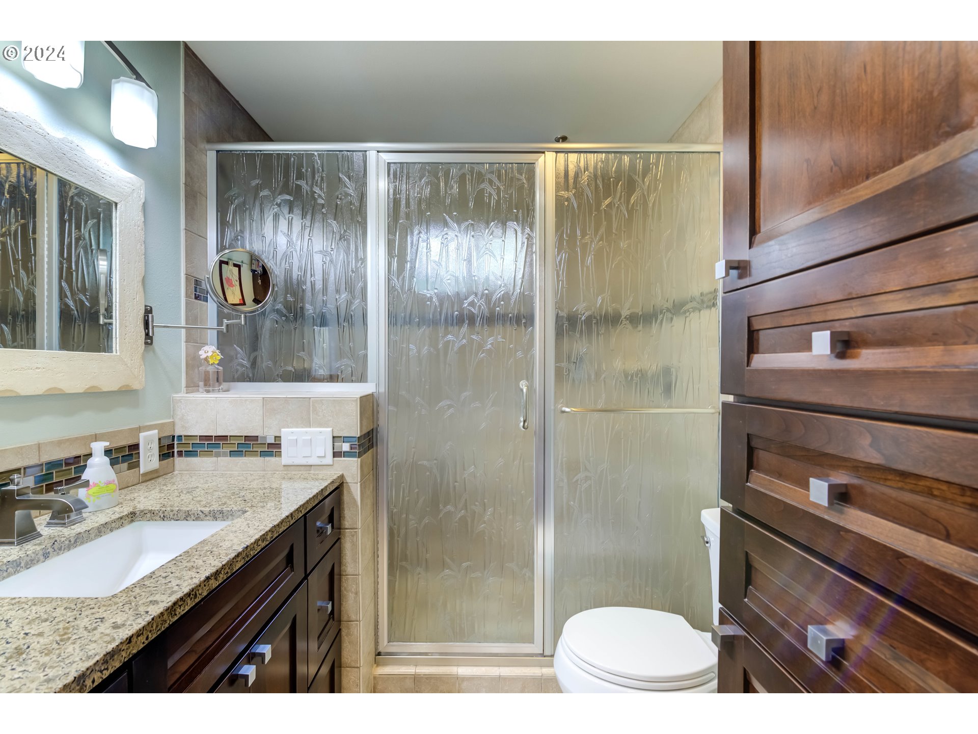 8418 NW GREENBRIAR DR