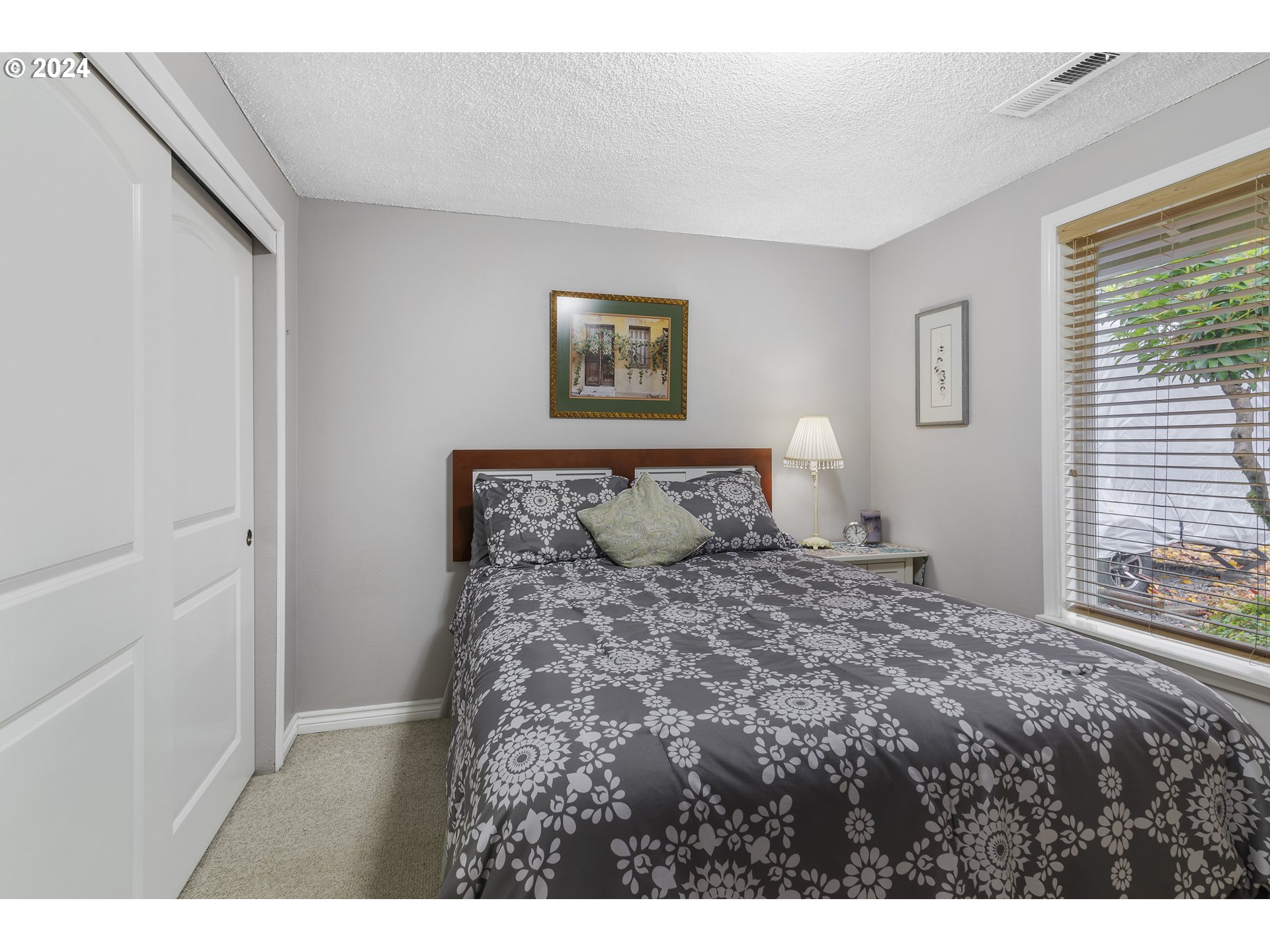 8418 NW GREENBRIAR DR