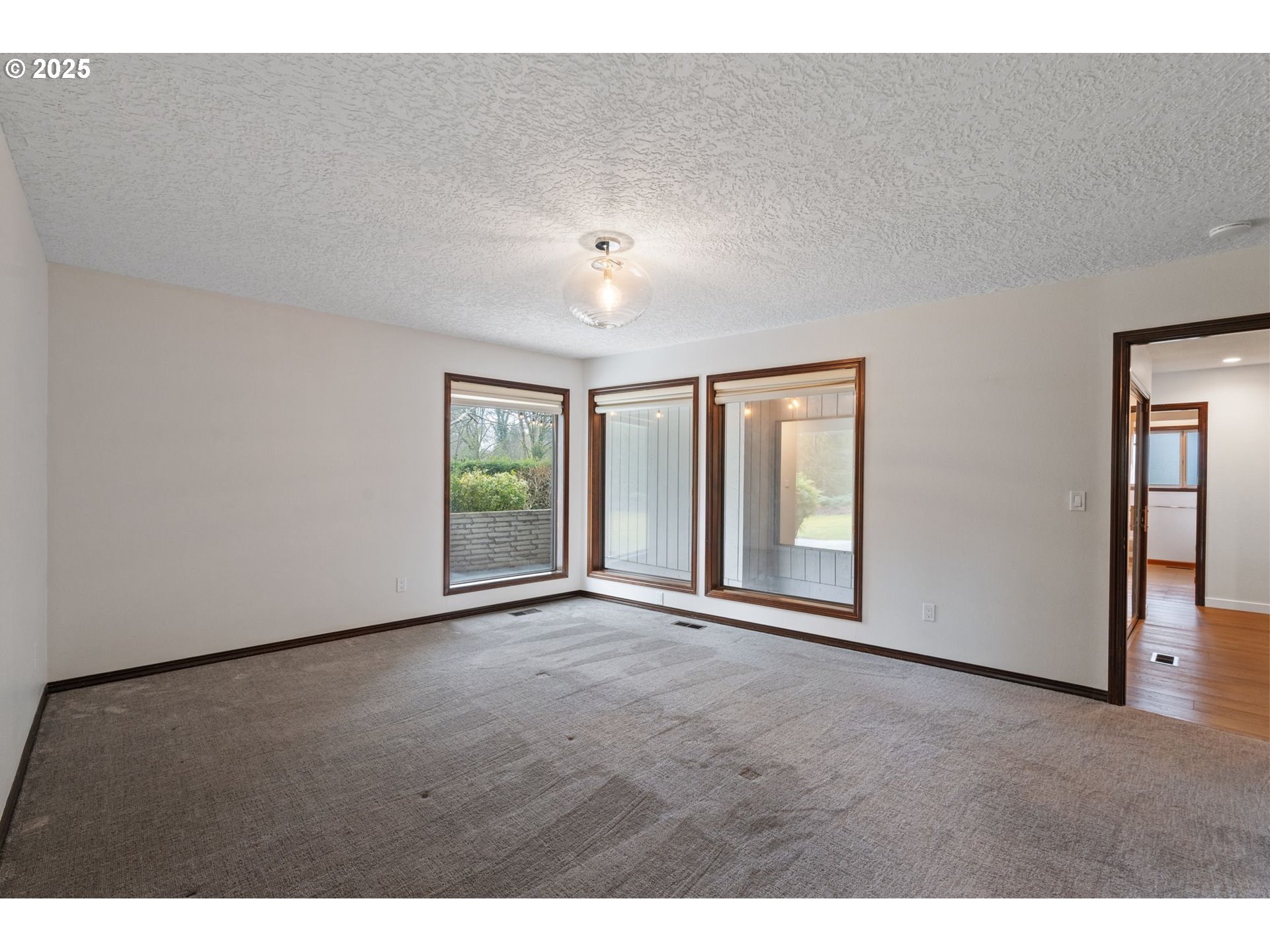 4609 OREGON DR