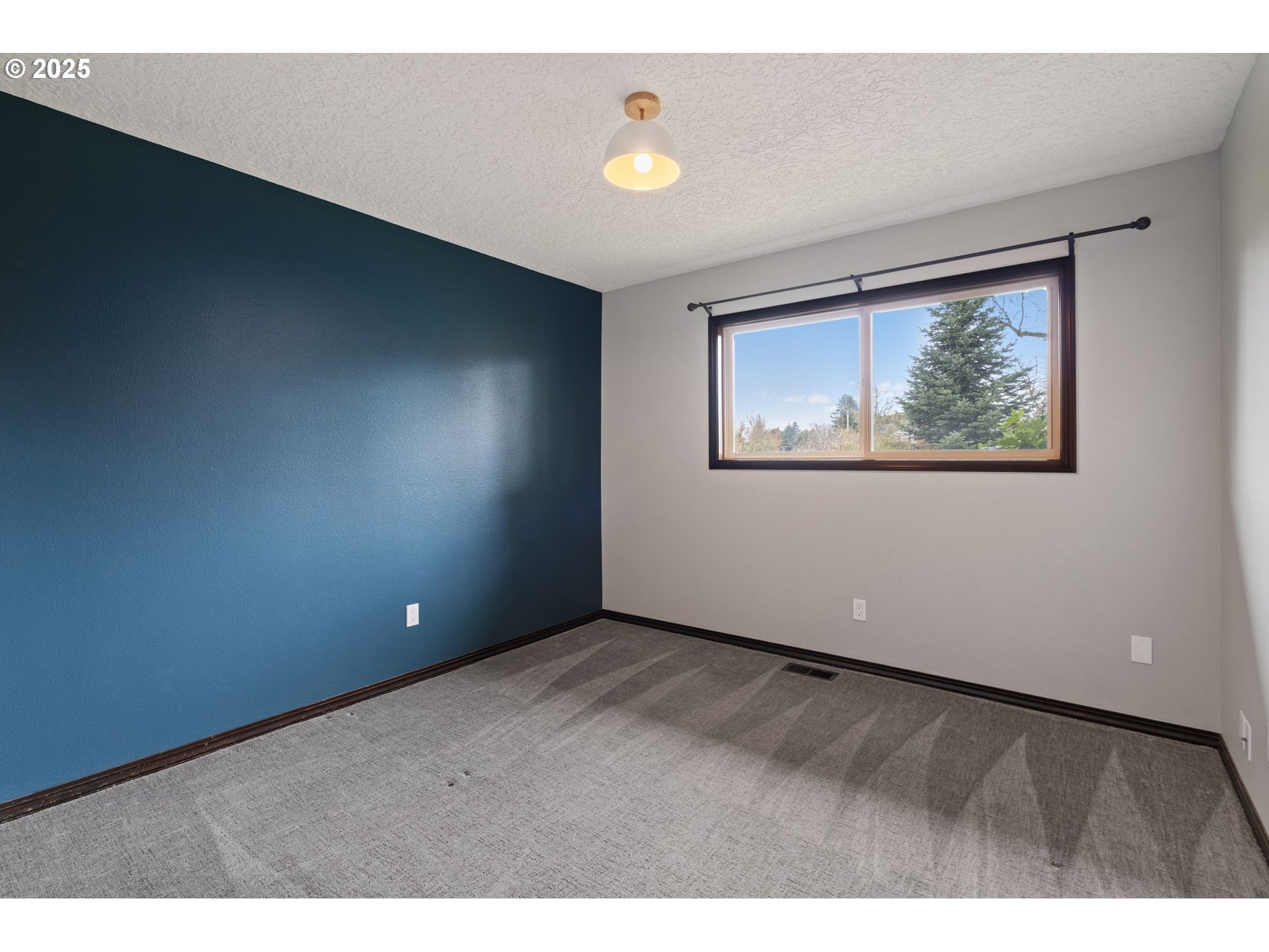 4609 OREGON DR