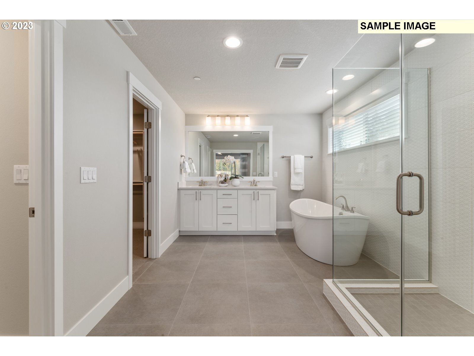 9250 N INCLINE DR LT239