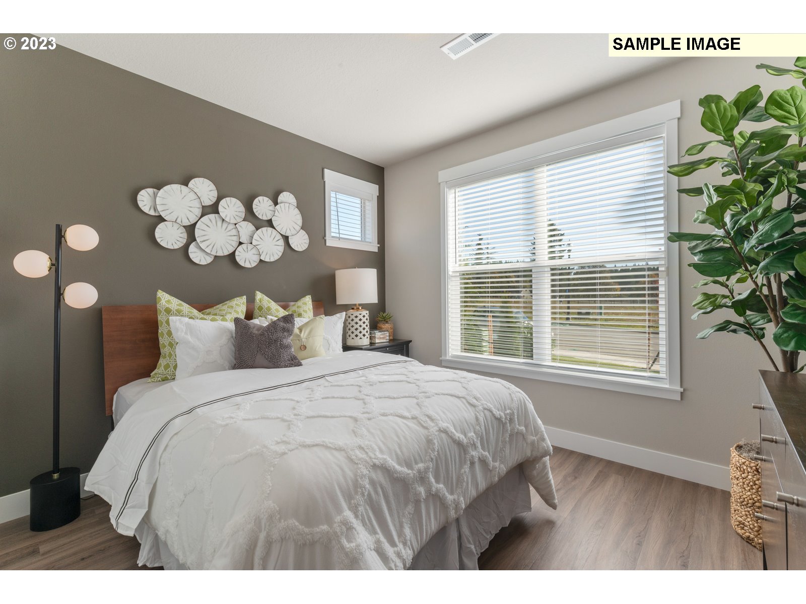 9250 N INCLINE DR LT239