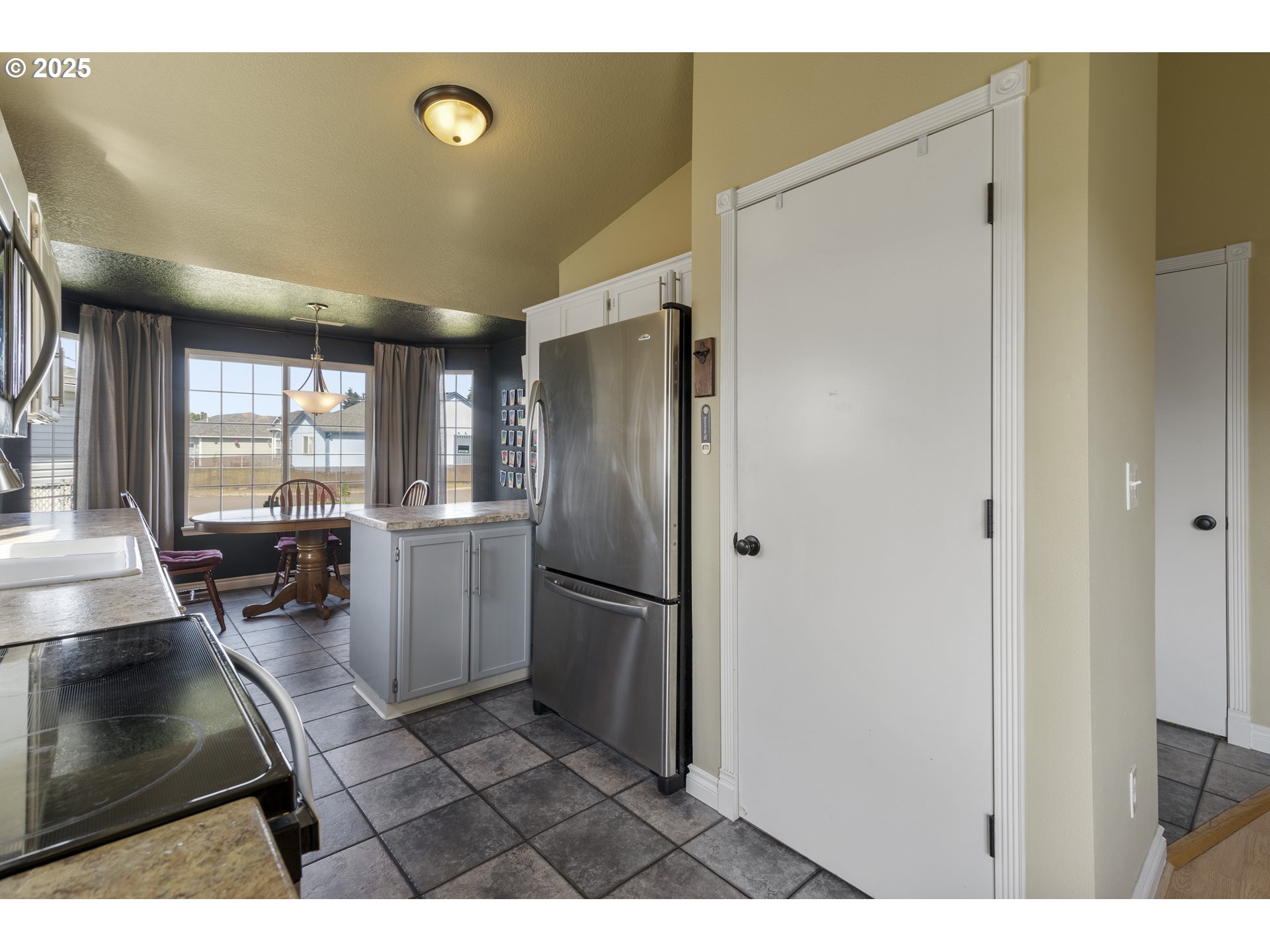 8901 NE 134TH CT
