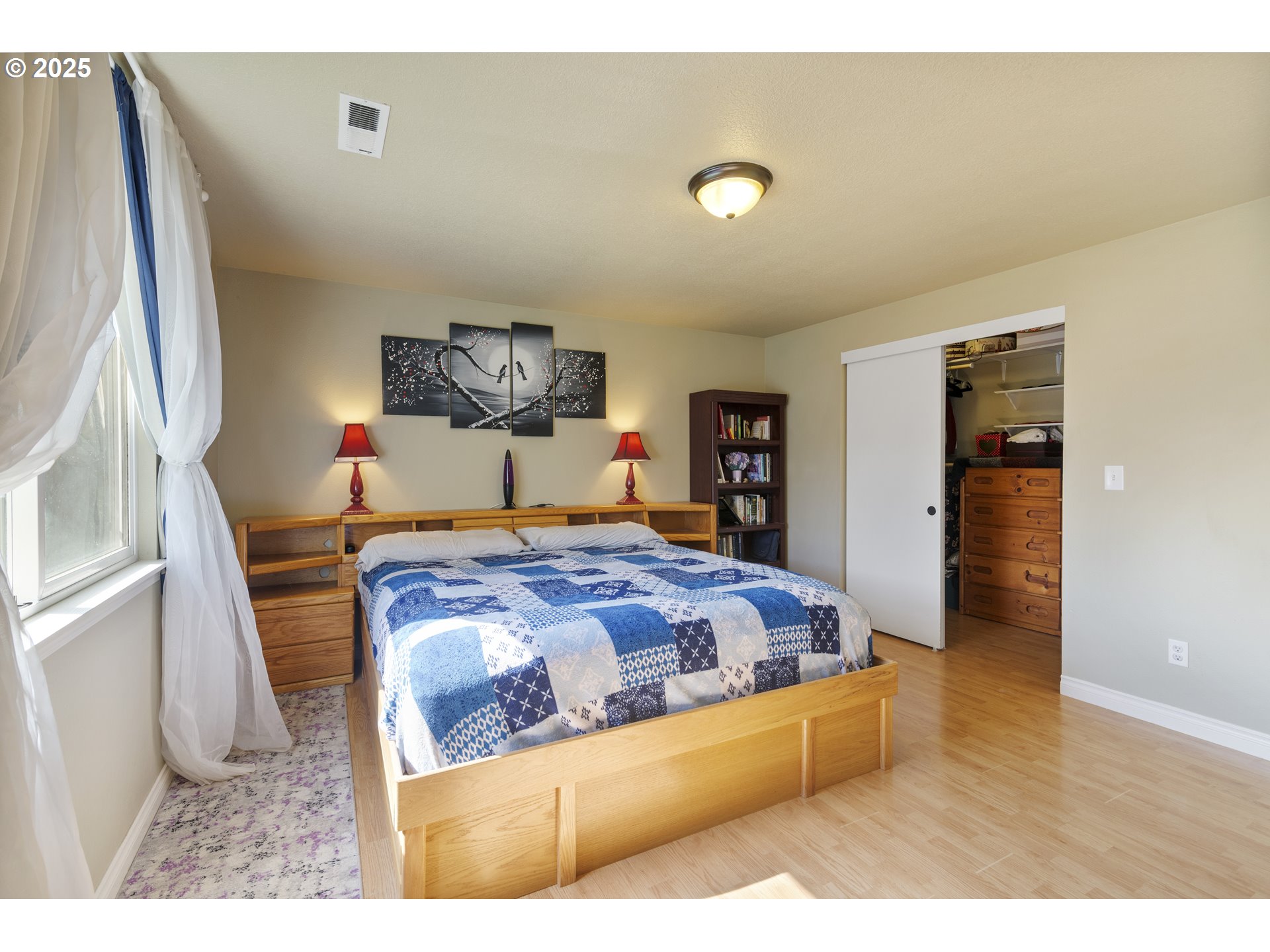 8901 NE 134TH CT