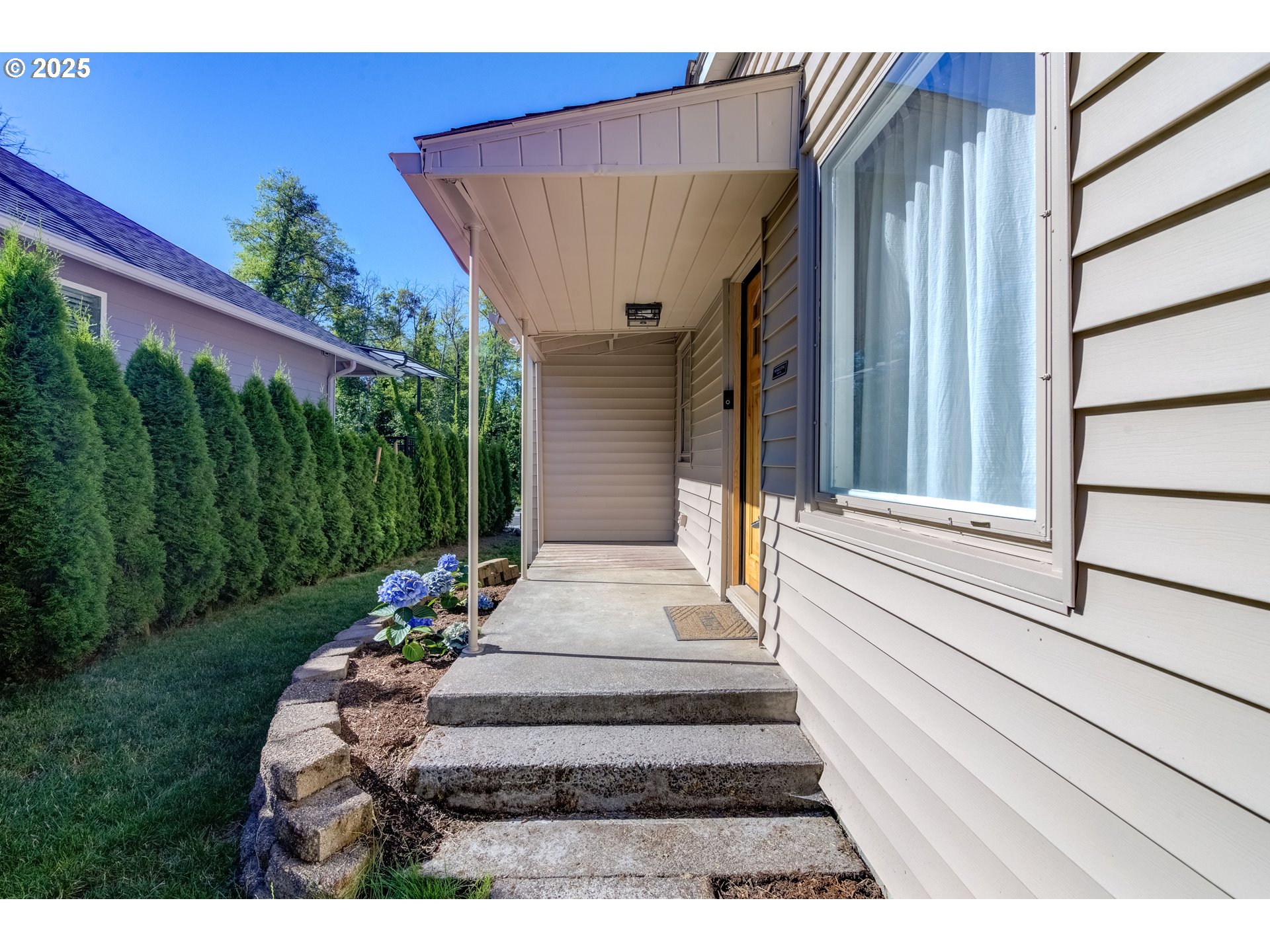 1608 SE 105TH CT
