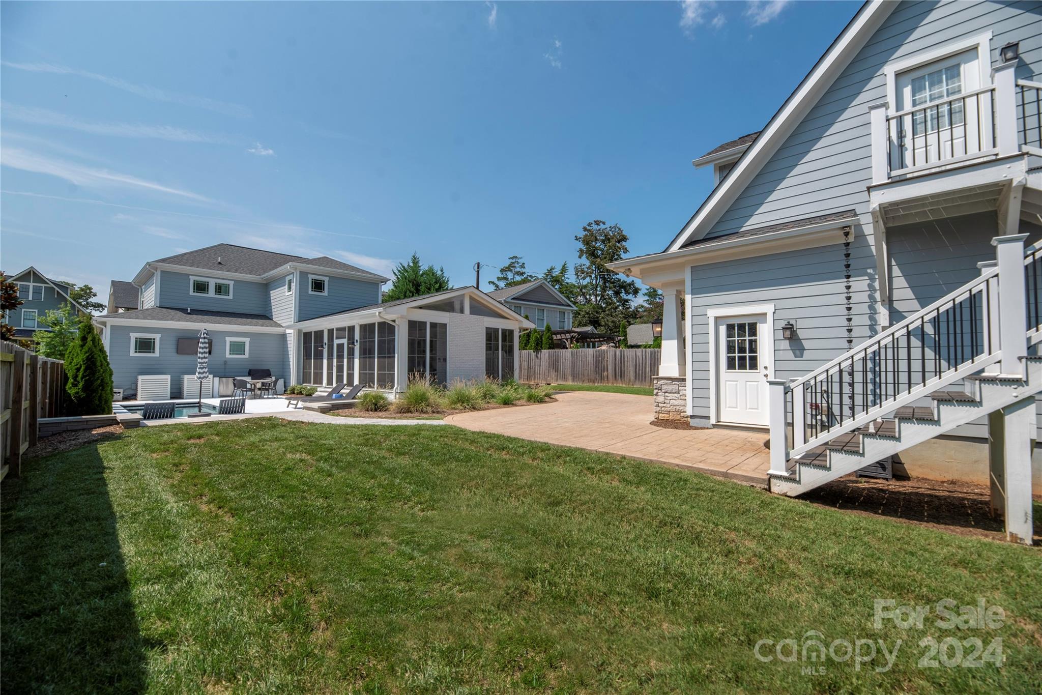 2501 Marshall Place
