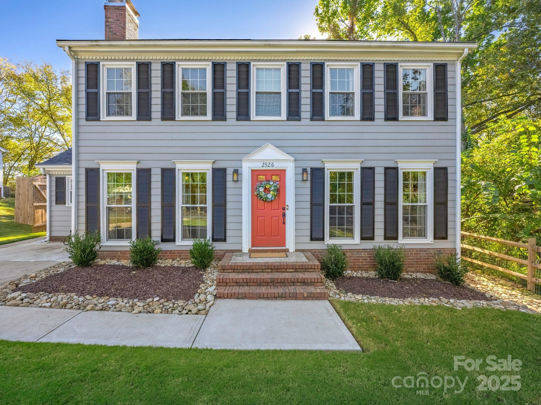 2526 Turnberry Lane