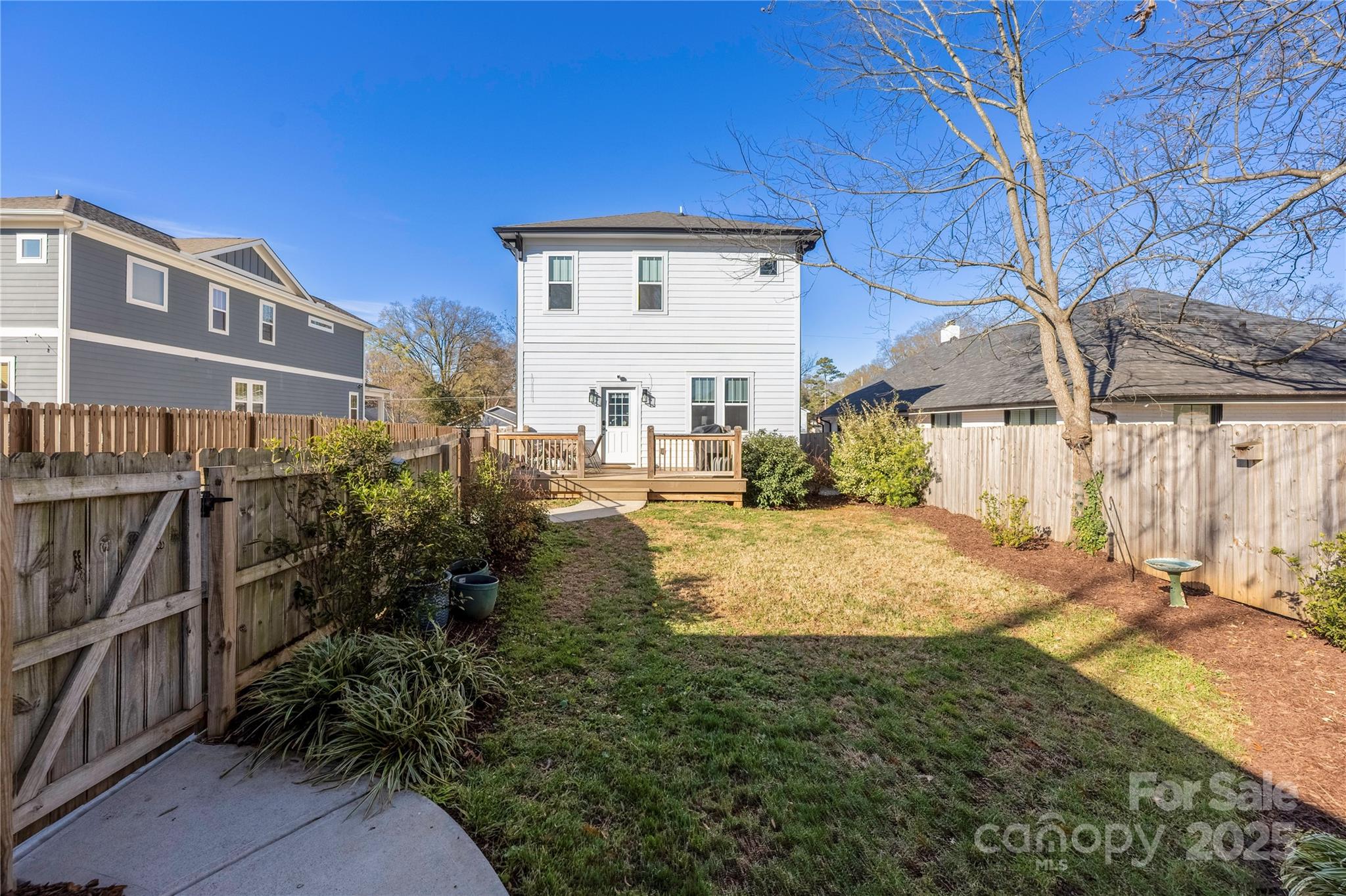 1009 Pryor Street