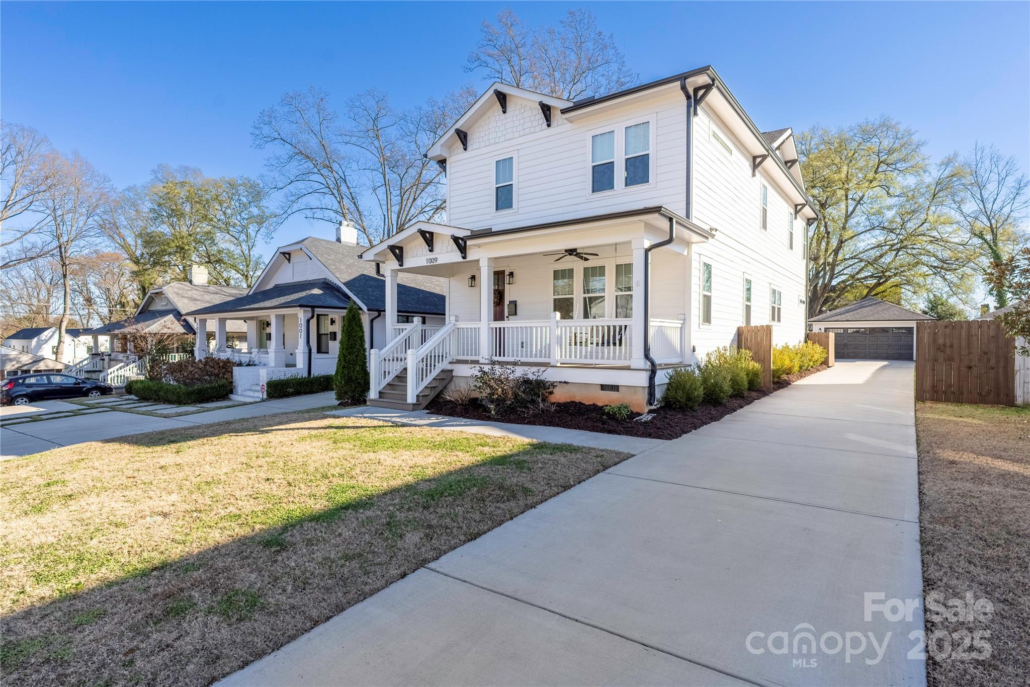 1009 Pryor Street