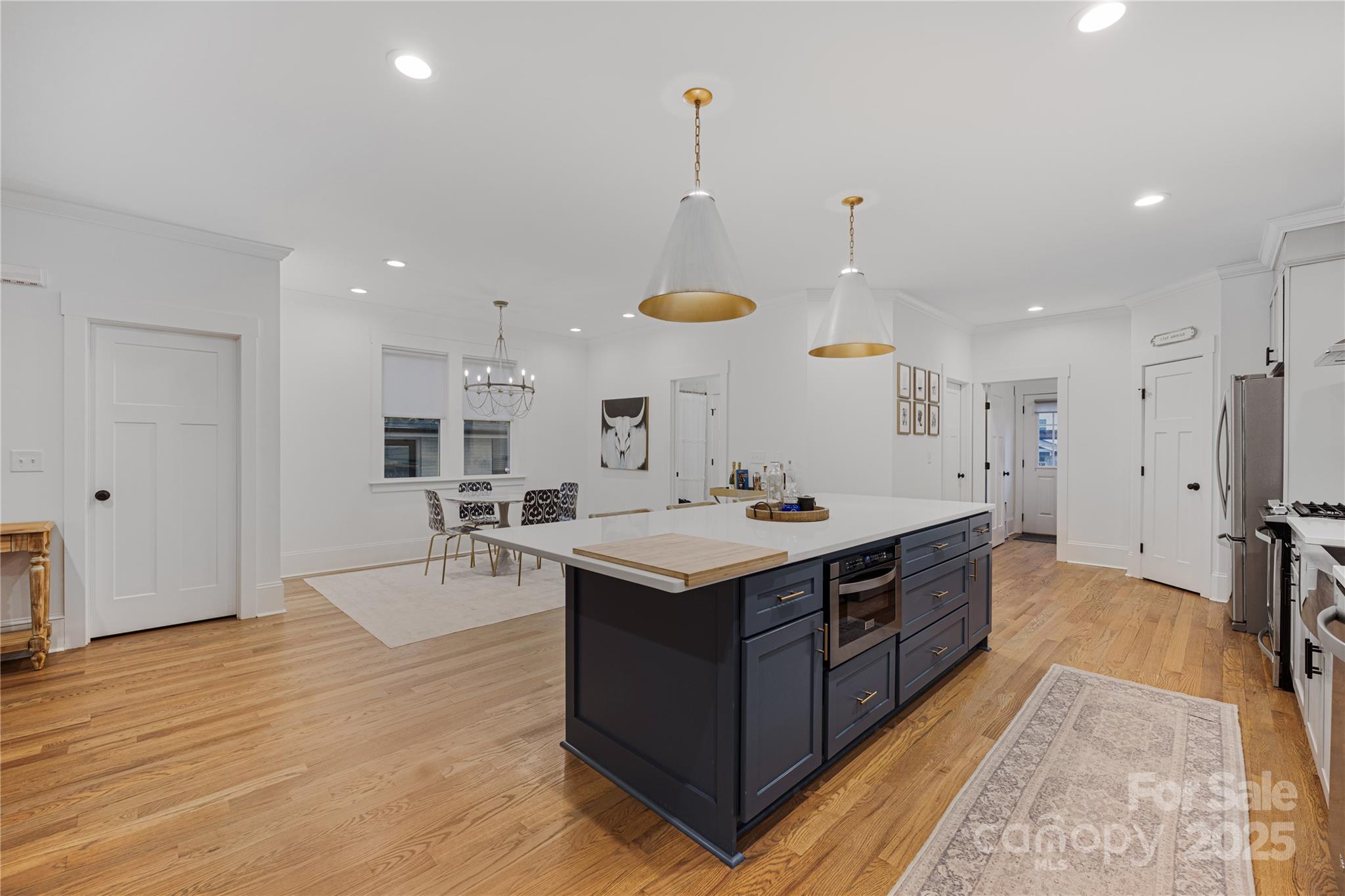 1009 Pryor Street