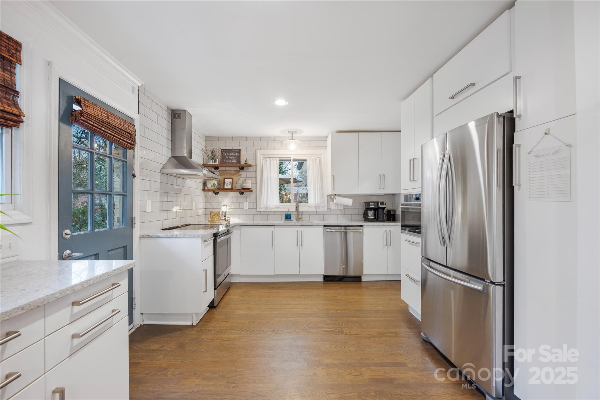 732 Manhasset Road