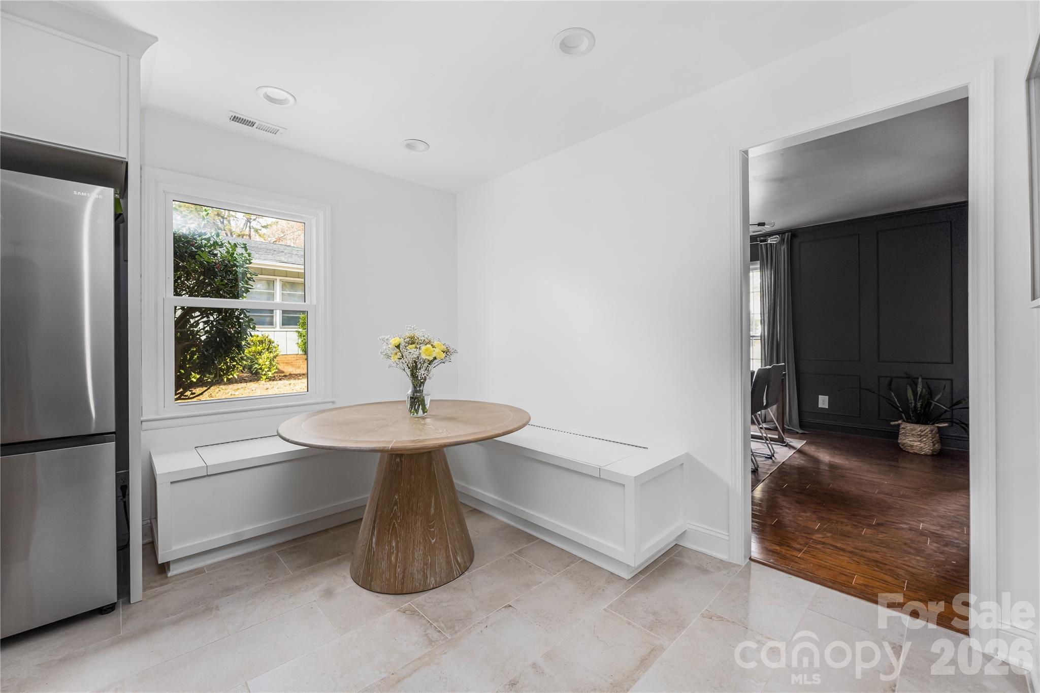 6040 Coatbridge Lane