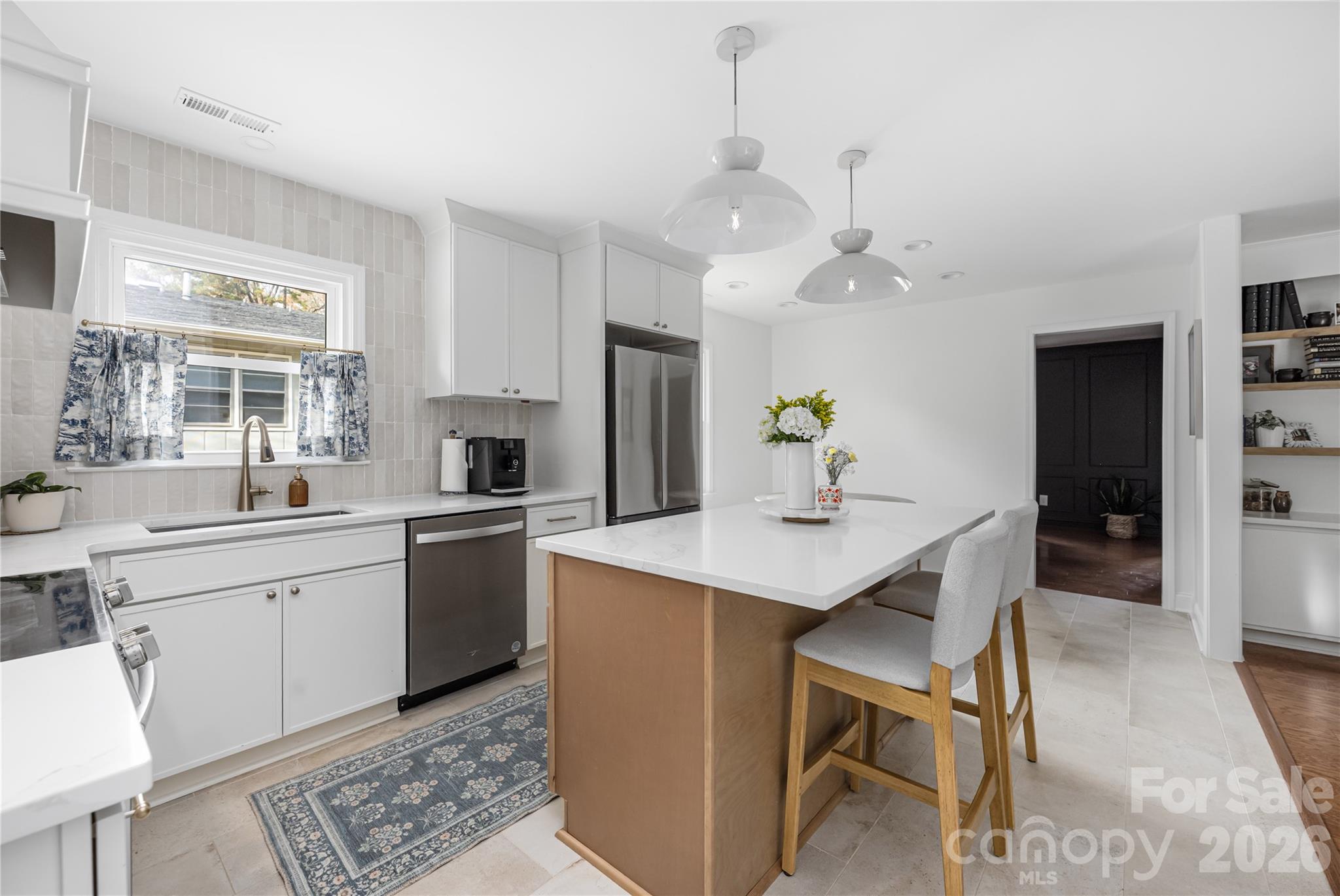 6040 Coatbridge Lane
