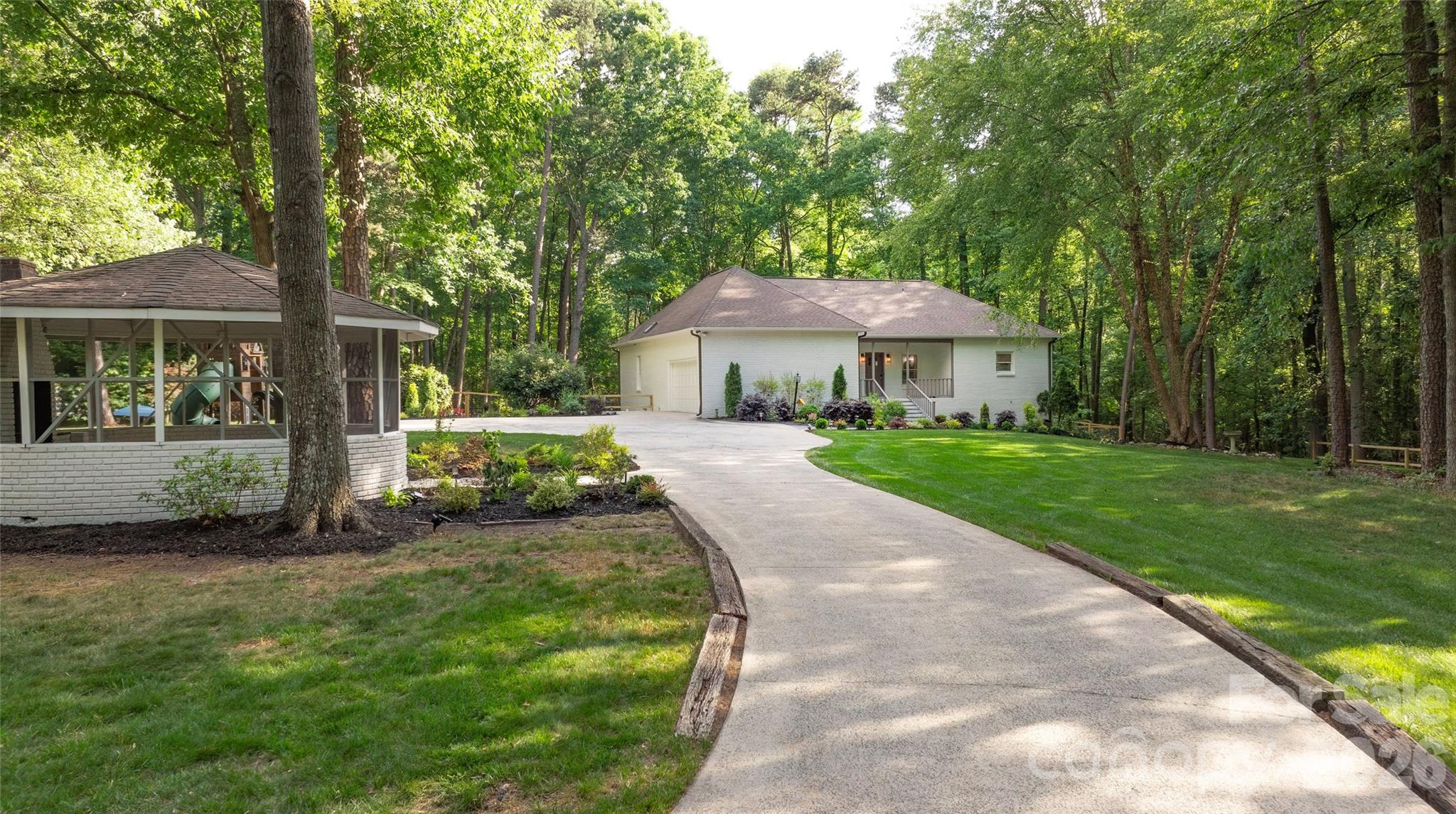 1800 Chestnut Lane