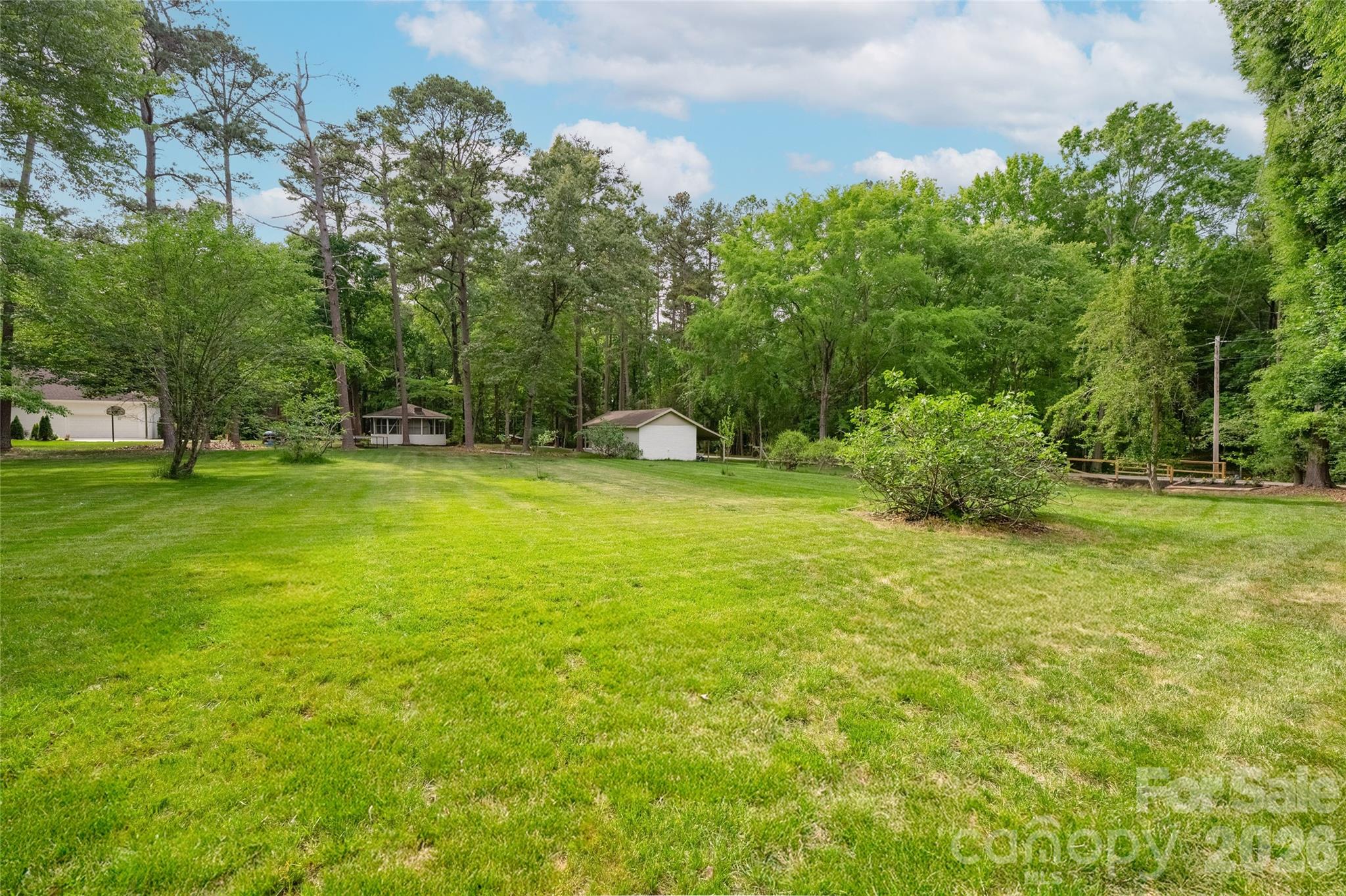 1800 Chestnut Lane
