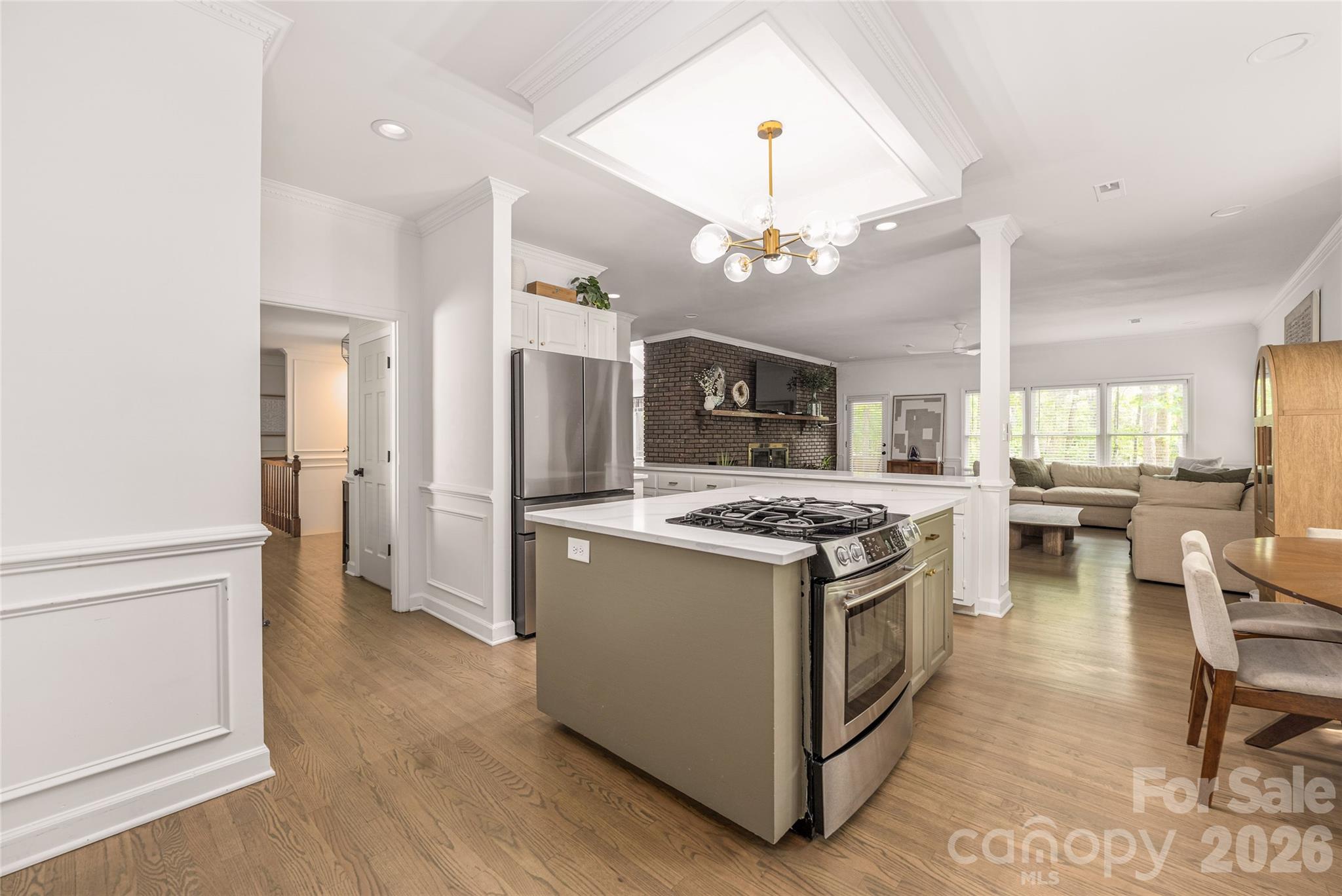 1800 Chestnut Lane