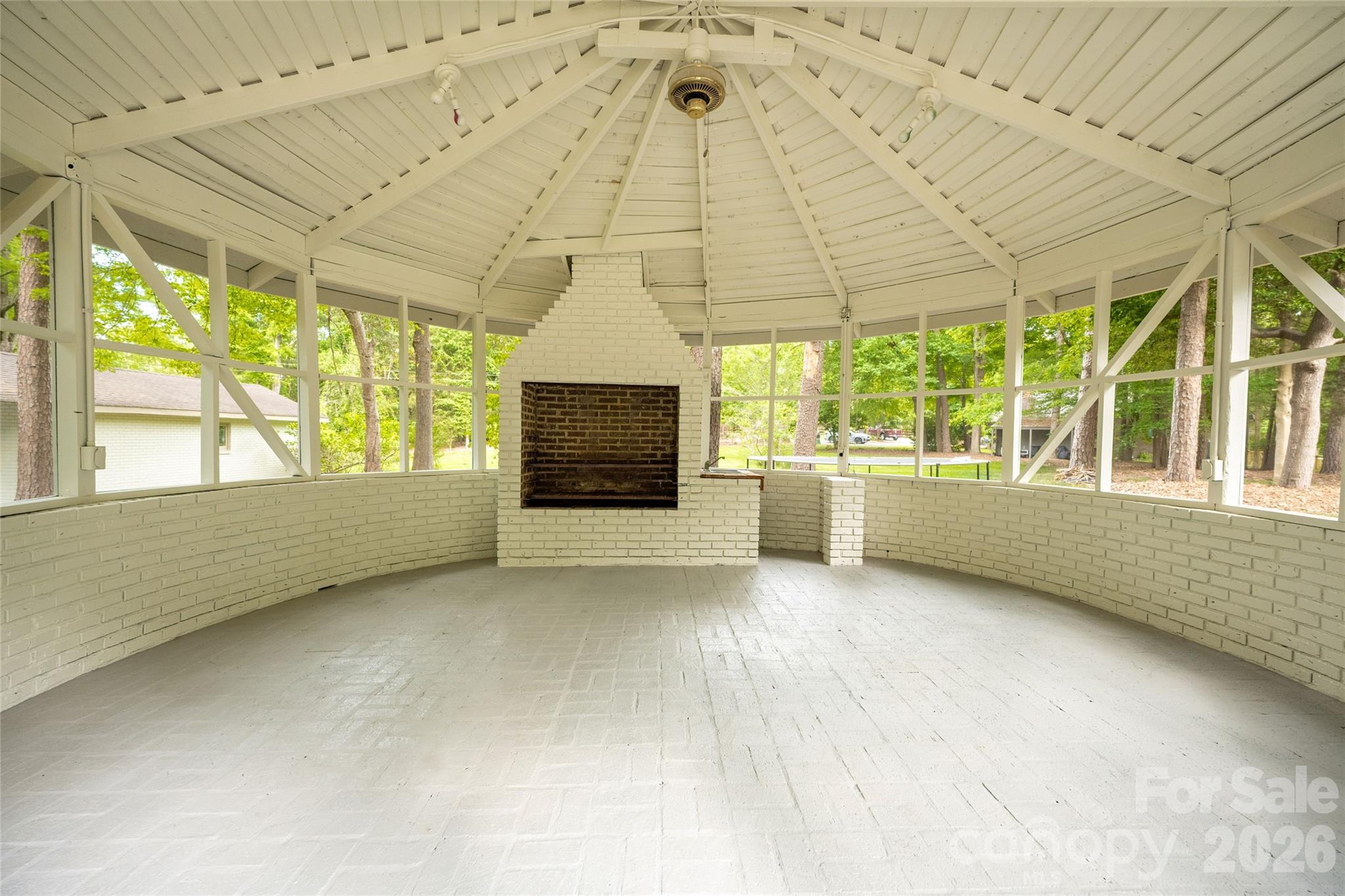 1800 Chestnut Lane