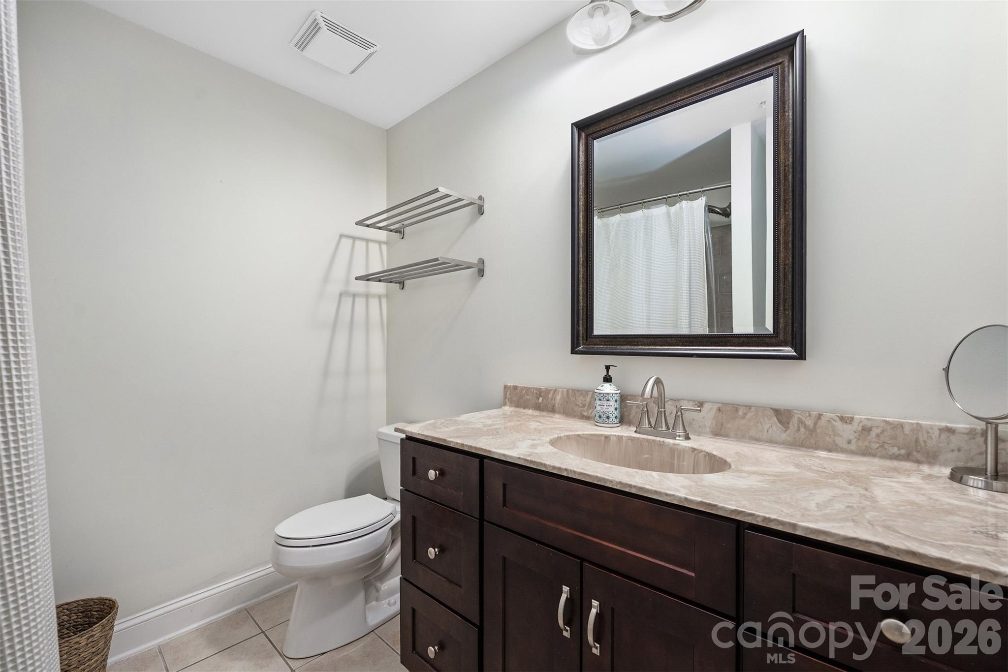 300 W 5th Street Unit: 419