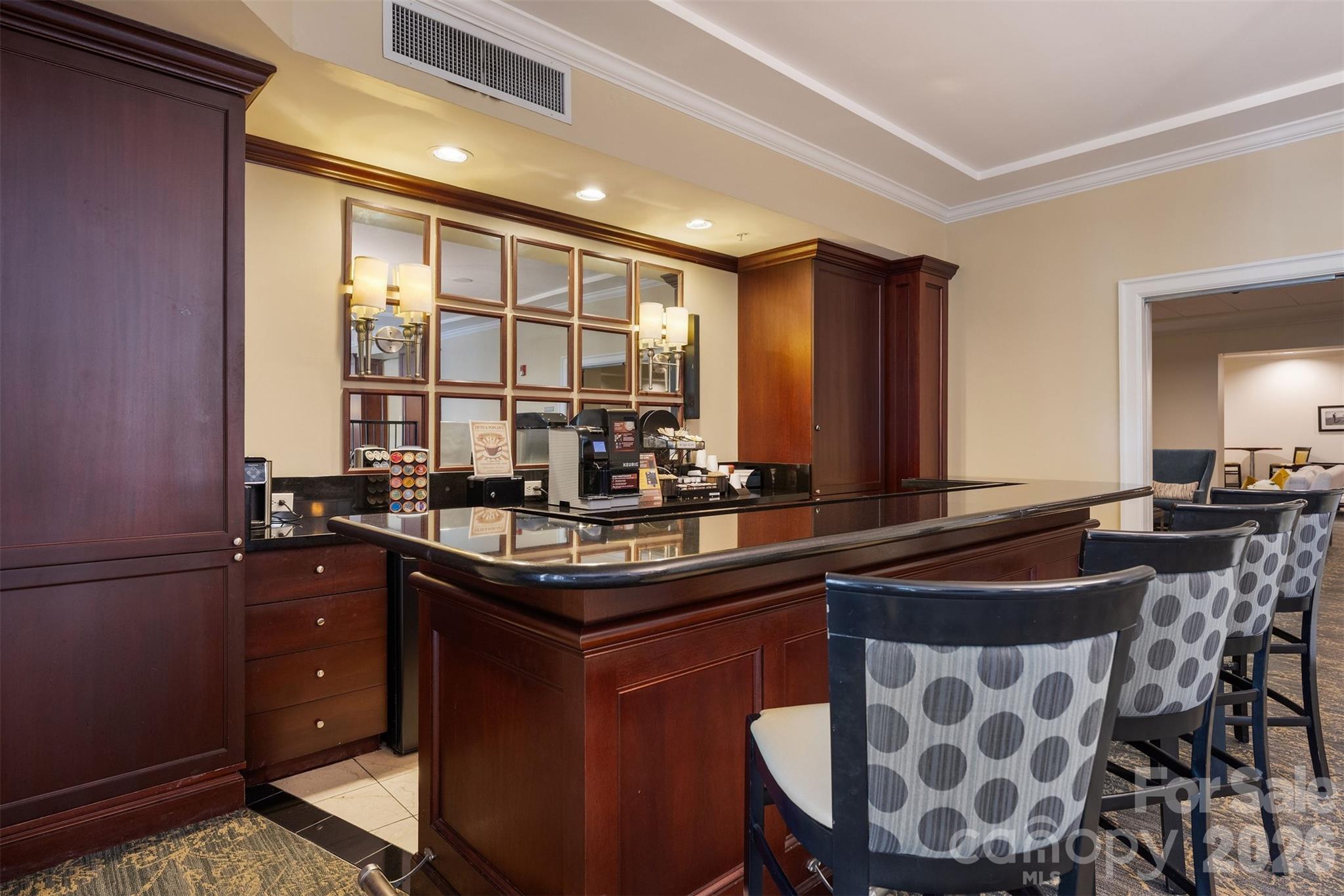 300 W 5th Street Unit: 419