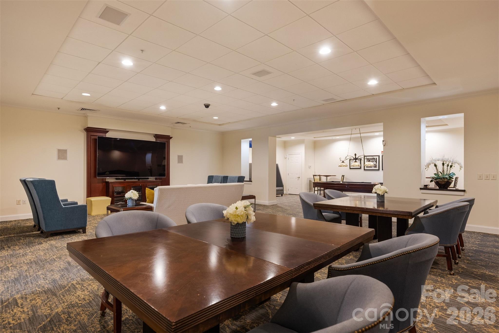 300 W 5th Street Unit: 419