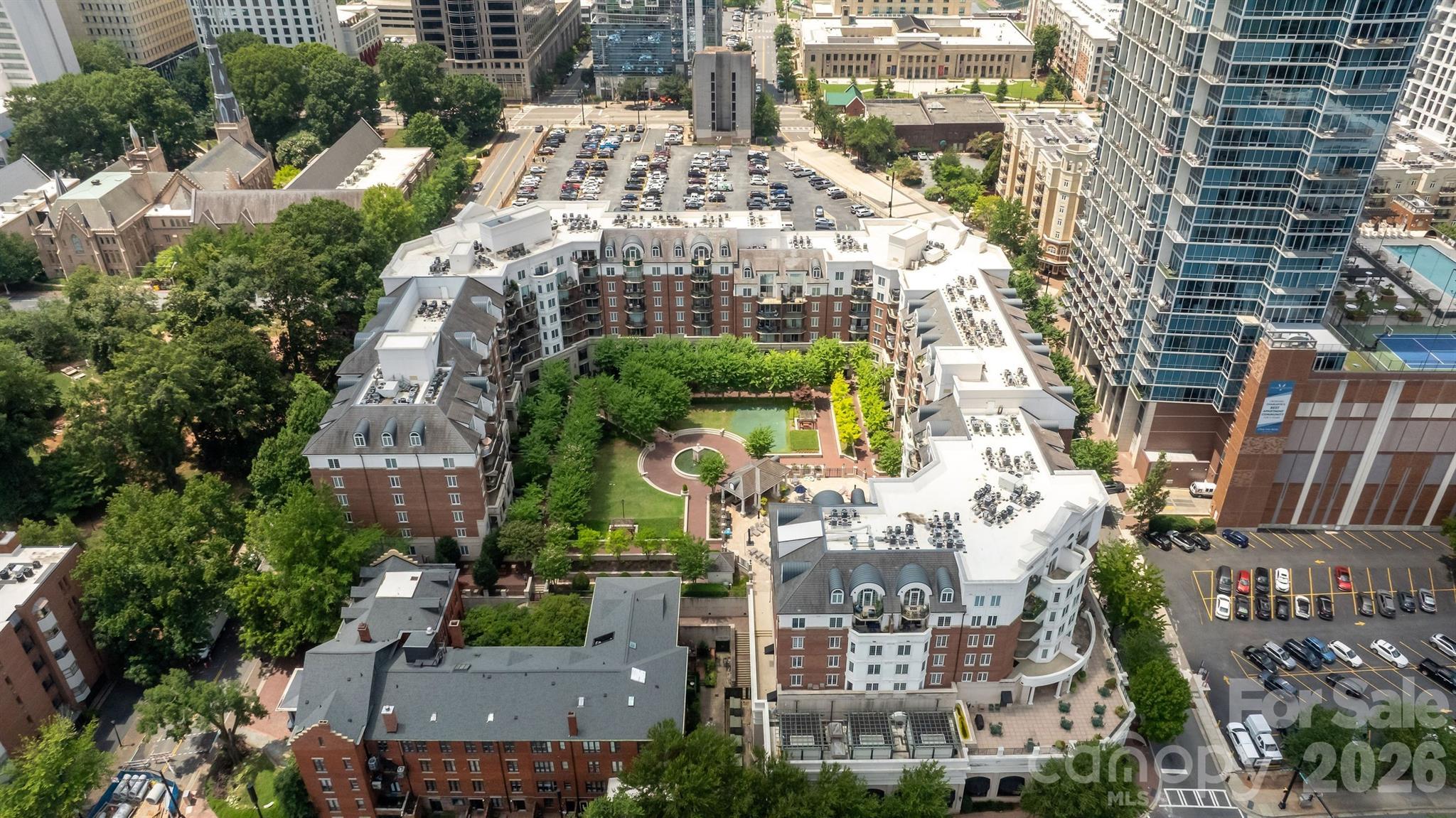 300 W 5th Street Unit: 419