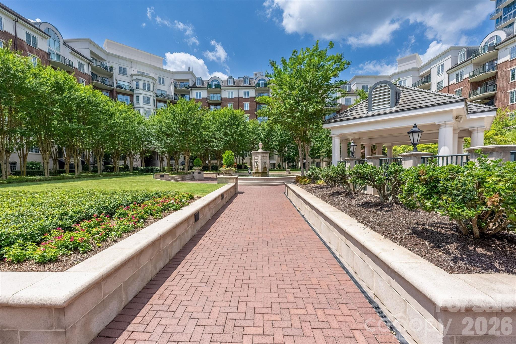 300 W 5th Street Unit: 419