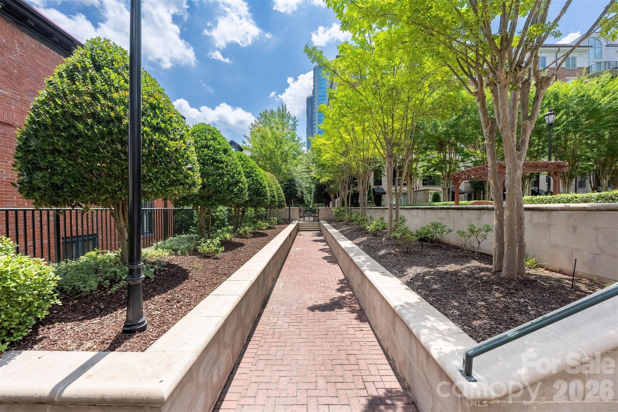 300 W 5th Street Unit: 419