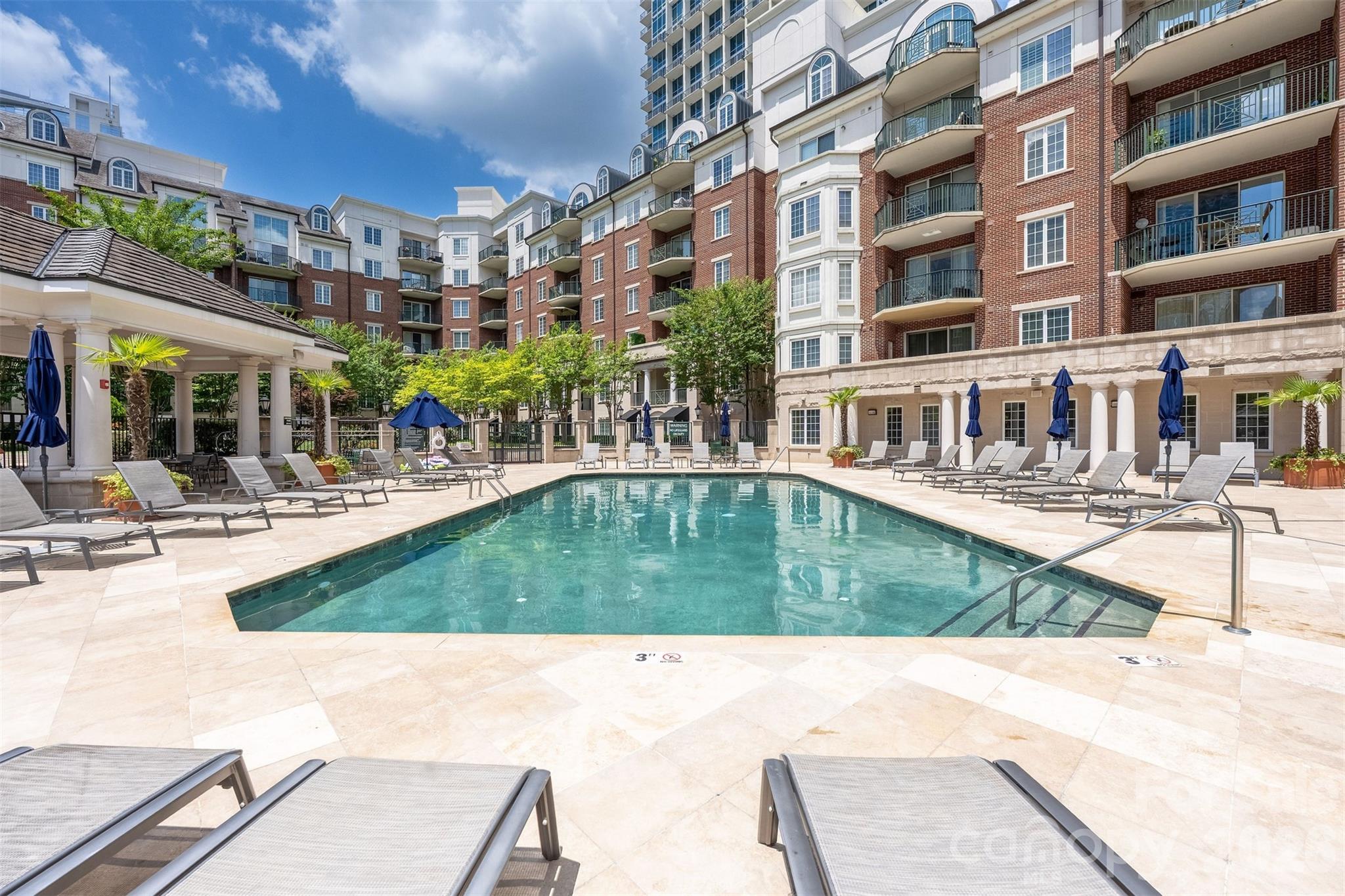 300 W 5th Street Unit: 419