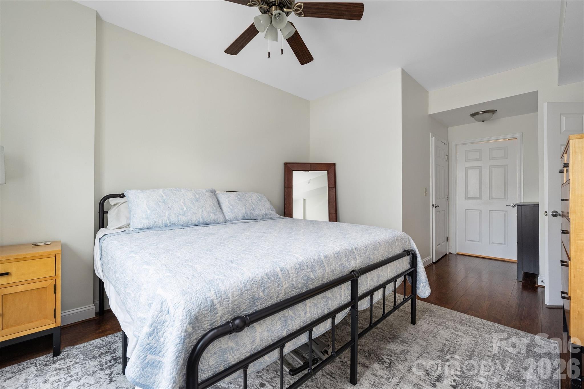 300 W 5th Street Unit: 419