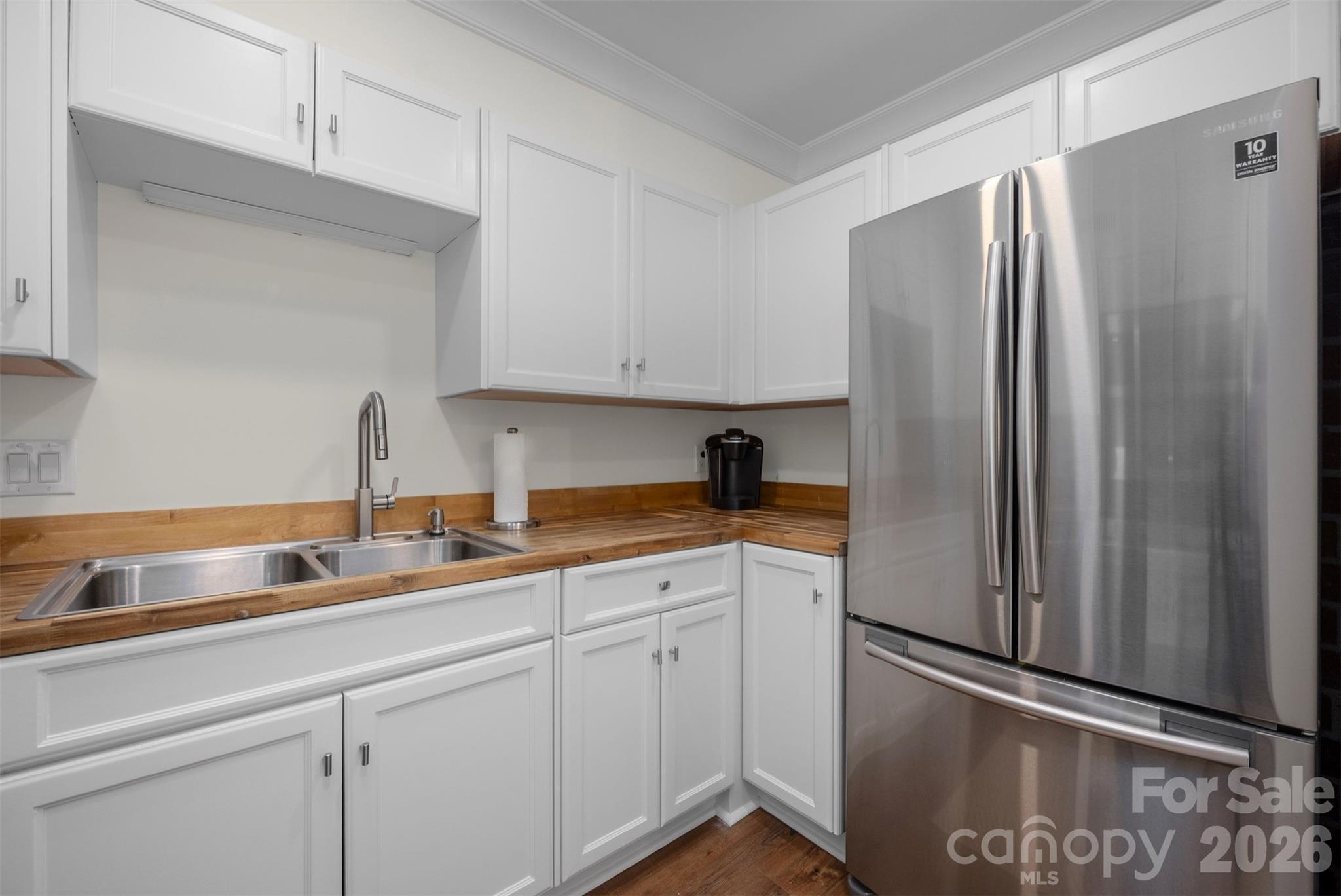 3520 Colony Road Unit: F