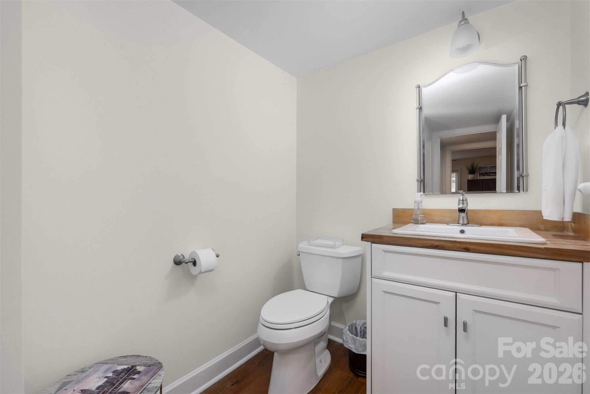 3520 Colony Road Unit: F