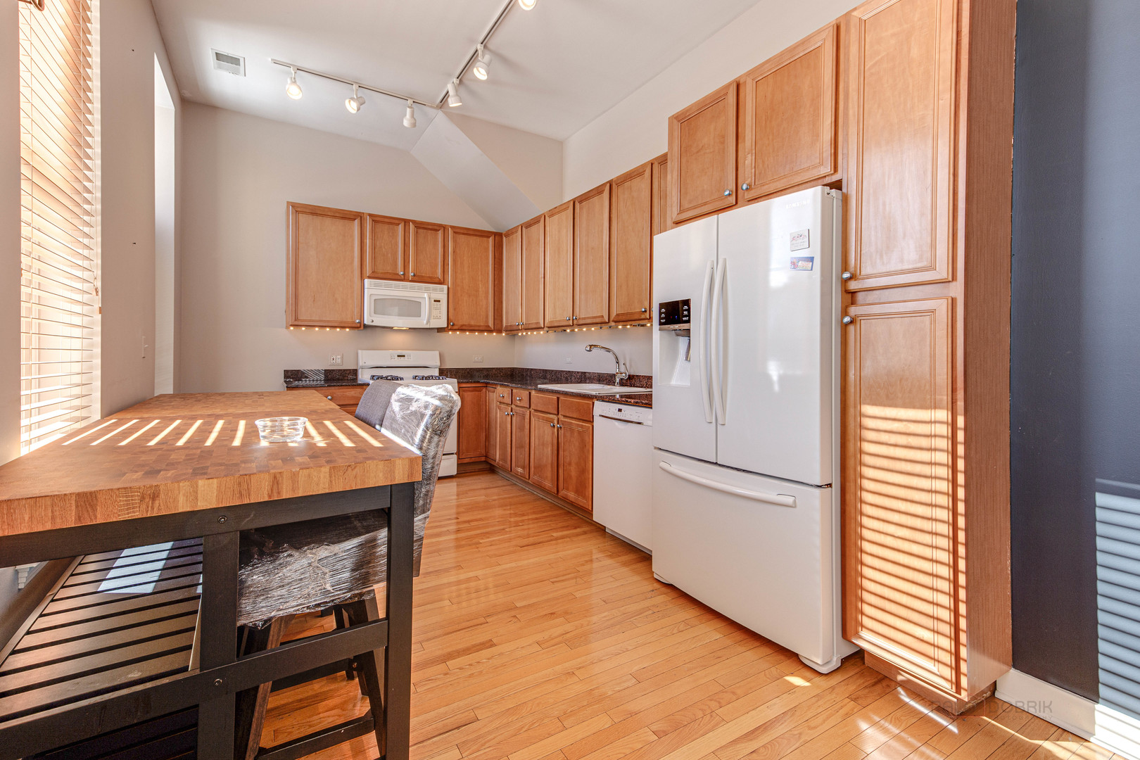 210 Leonard Wood S Unit: 101