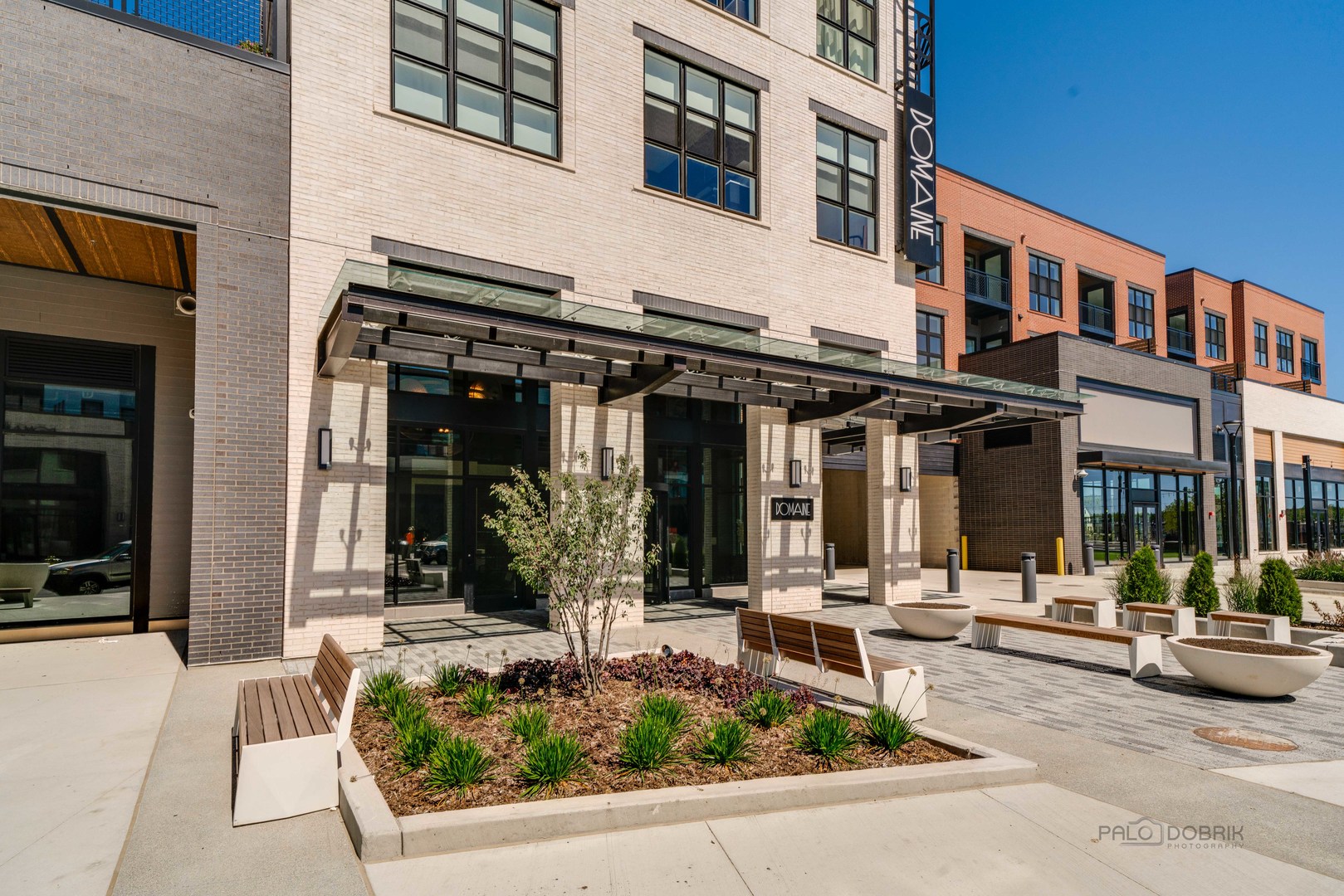 750 Hawthorn Row Unit: 1160