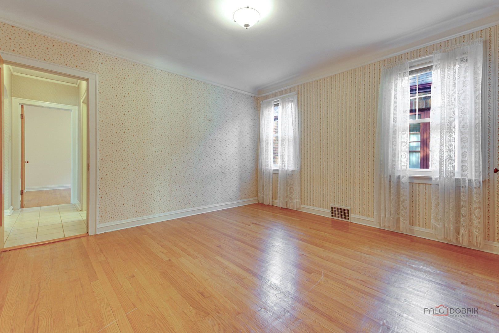 10038 S Claremont Avenue