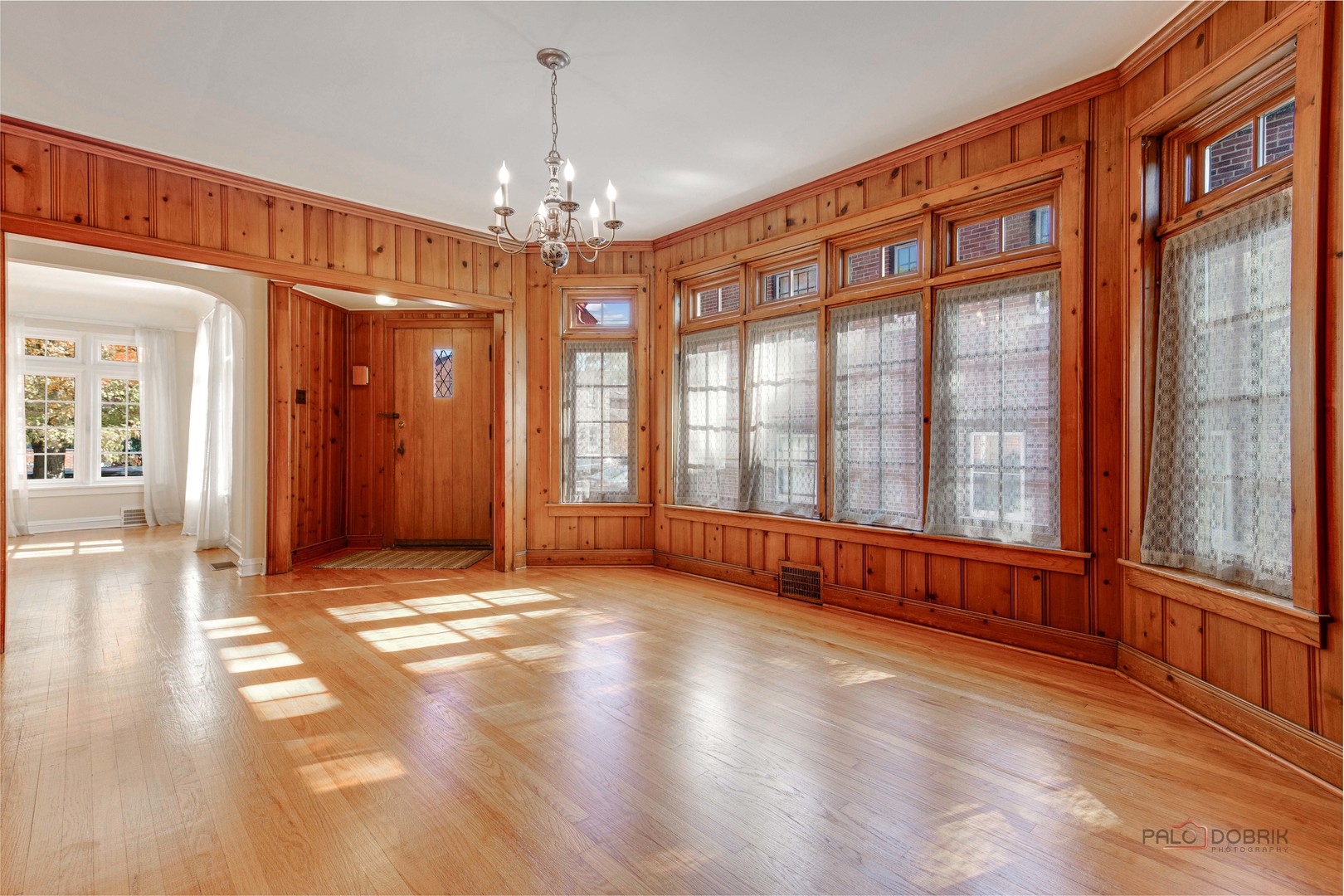 10038 S Claremont Avenue