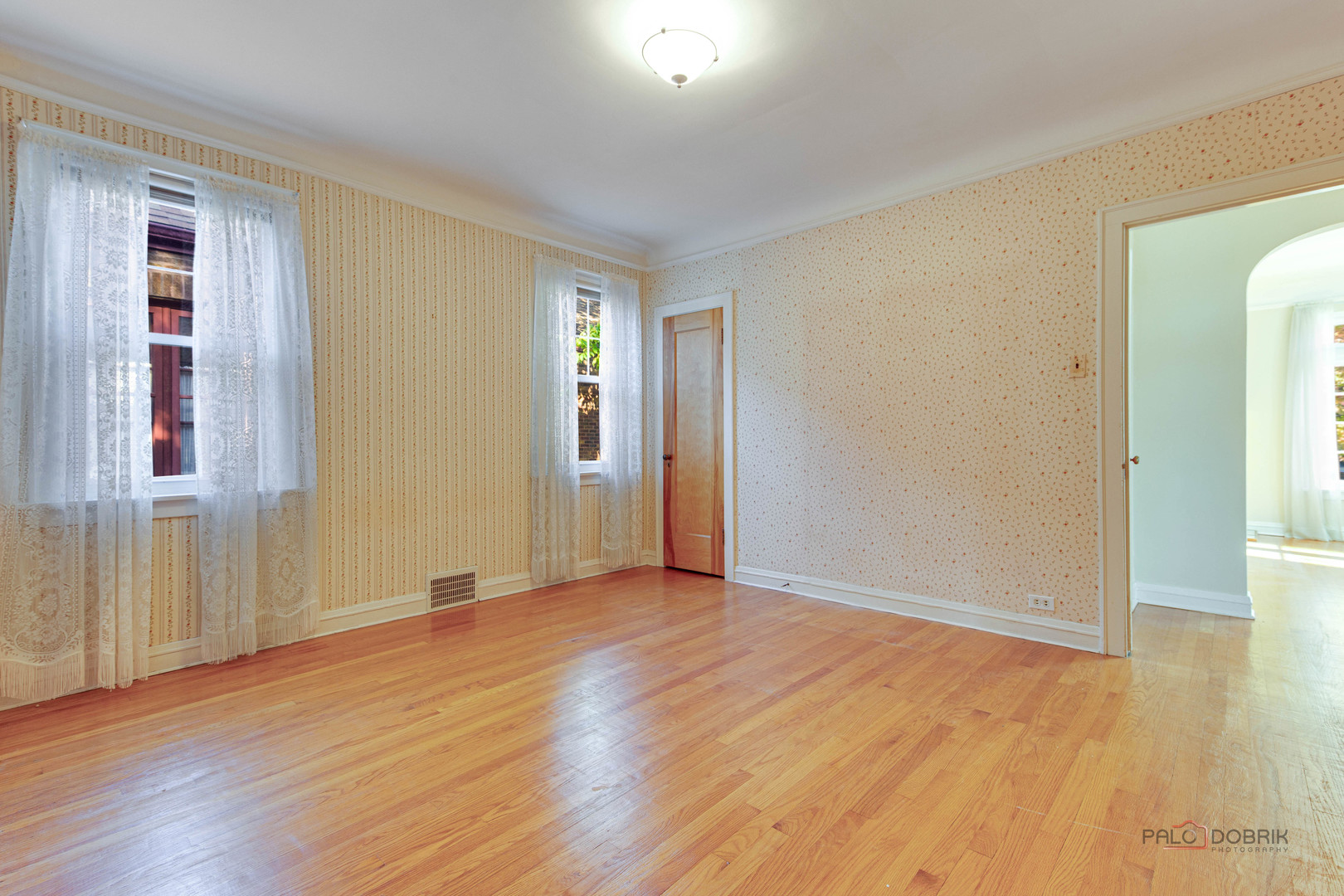 10038 S Claremont Avenue