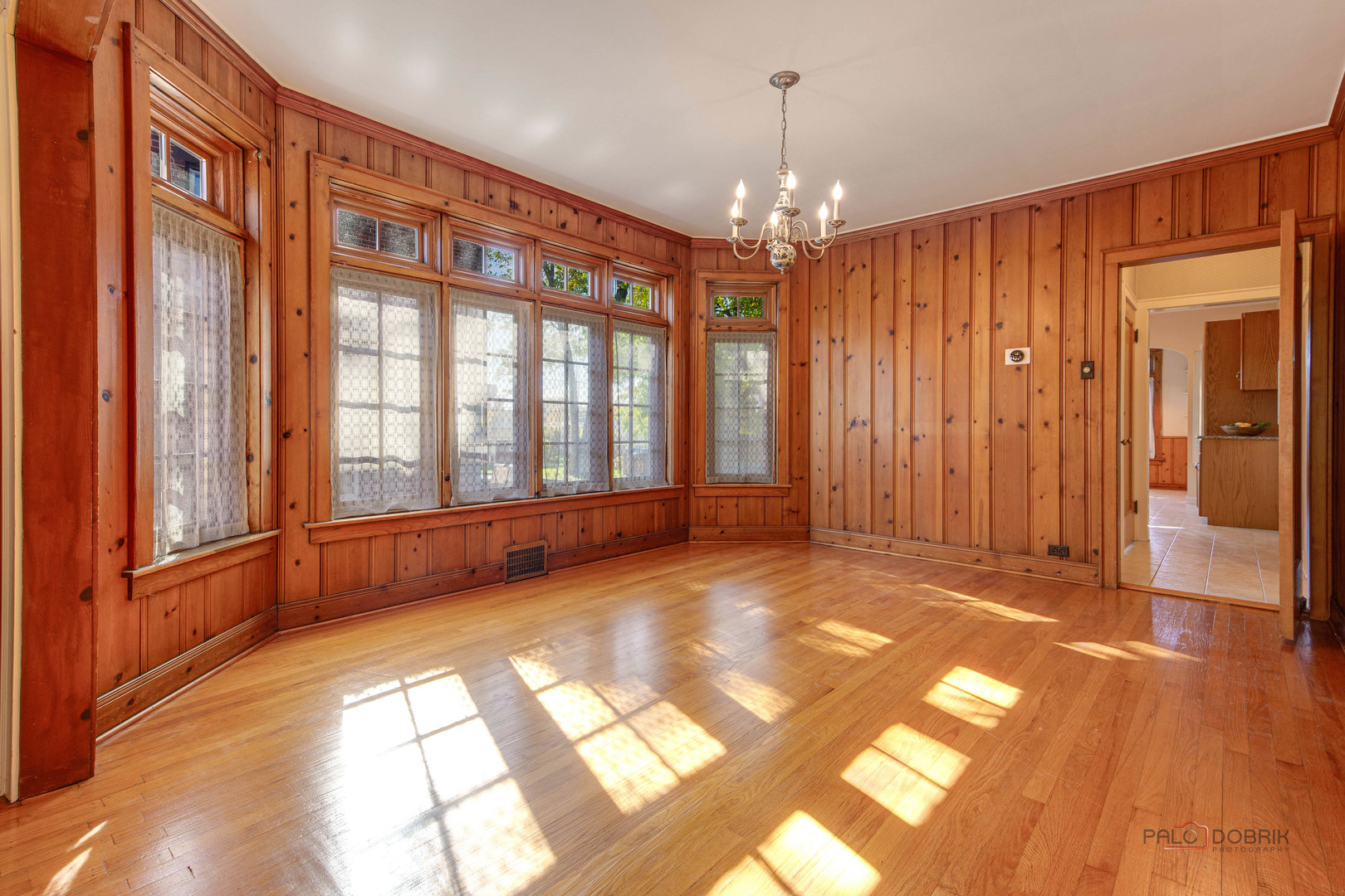 10038 S Claremont Avenue