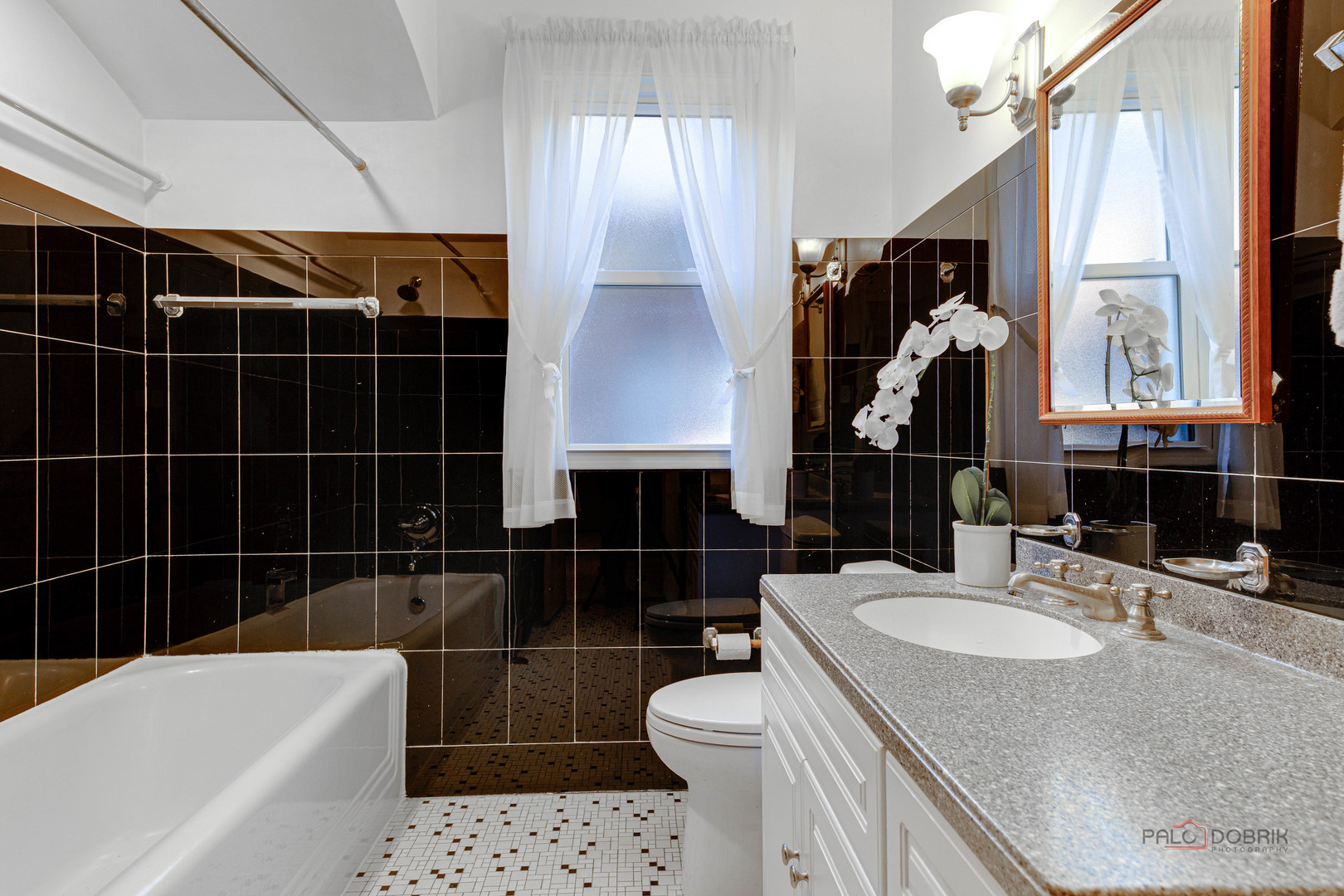 10038 S Claremont Avenue