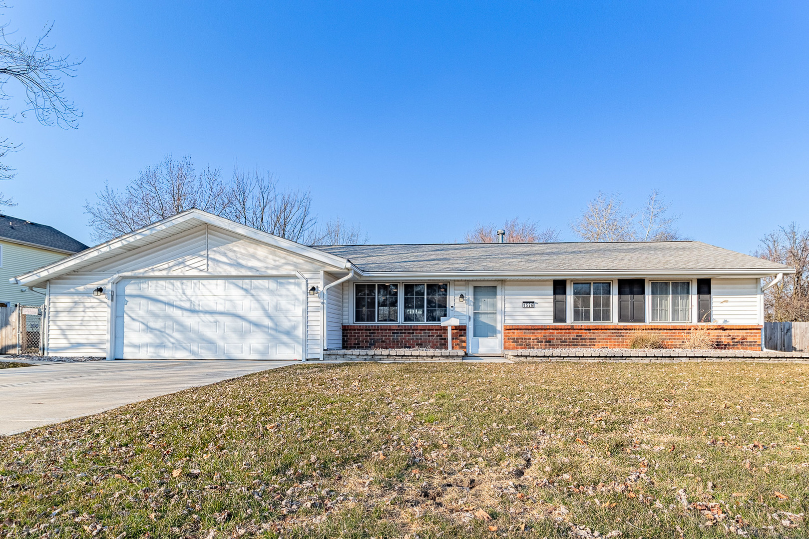 1526 W Wise Road