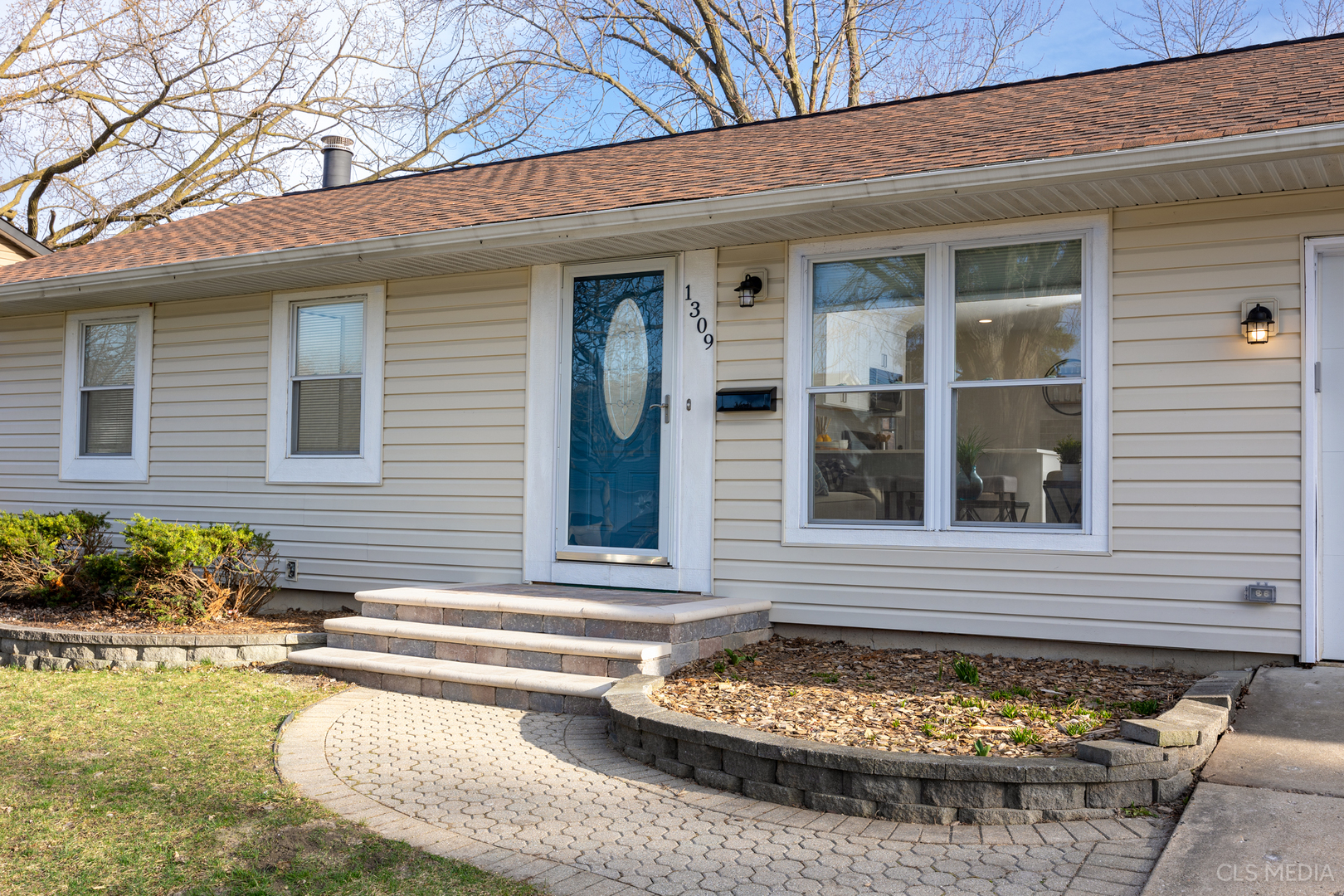 1309 N Green Meadows Boulevard