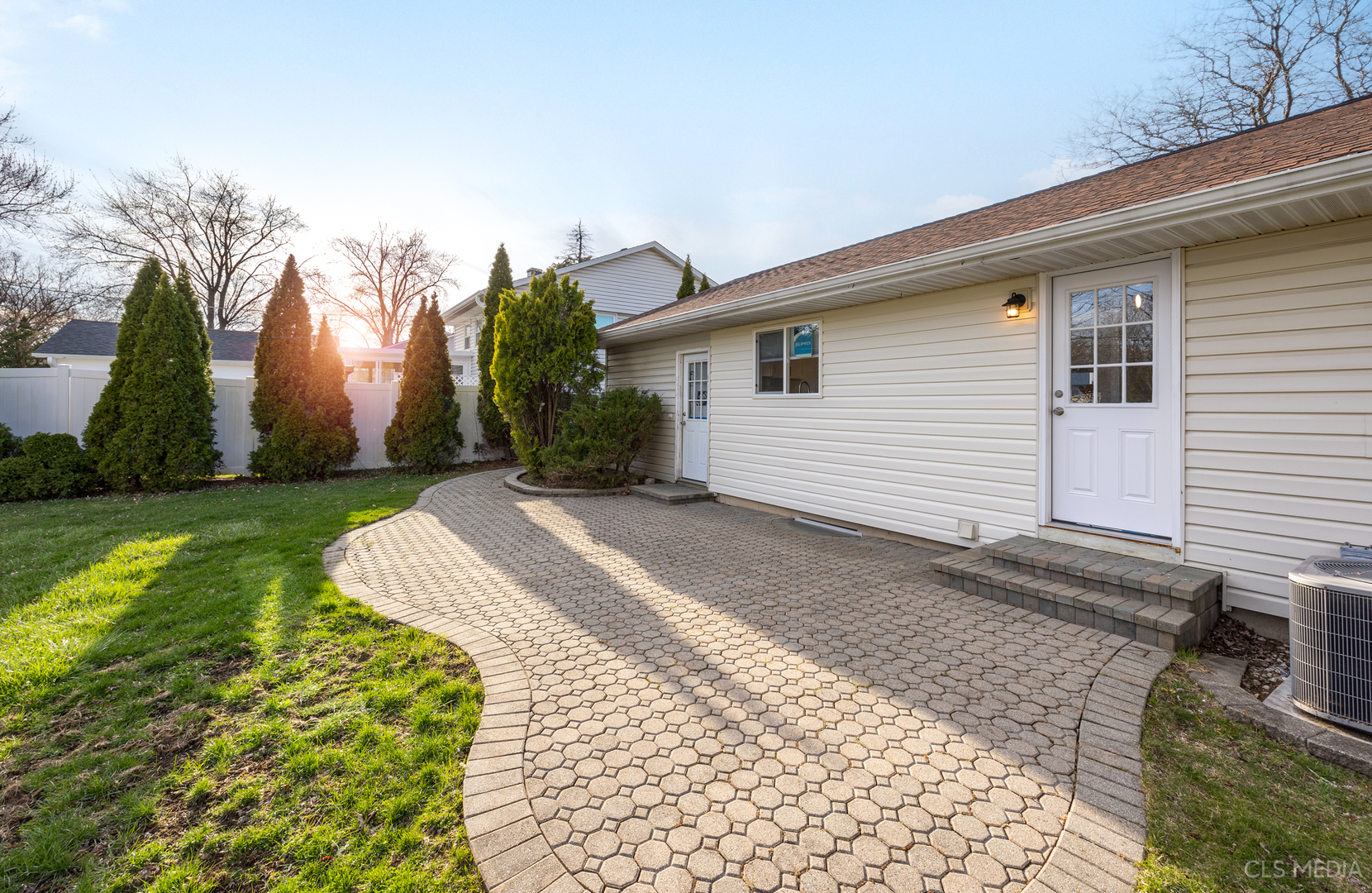 1309 N Green Meadows Boulevard