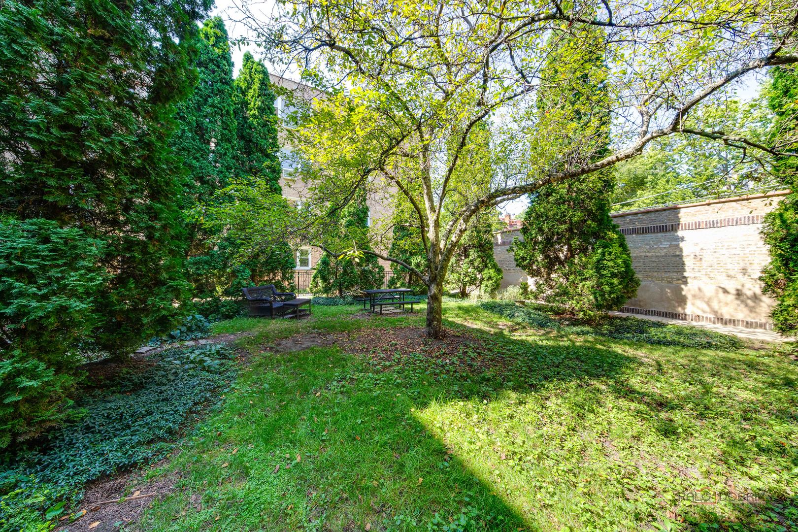 630 SHERMAN Avenue Unit: 3