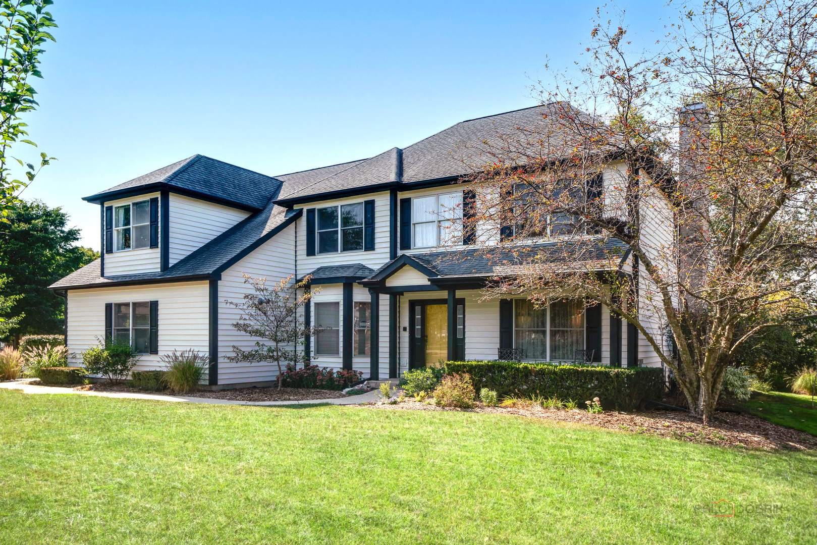 1098 Suffolk Court