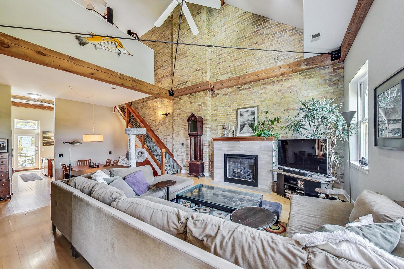 174 Leonard Wood South Unit: 209