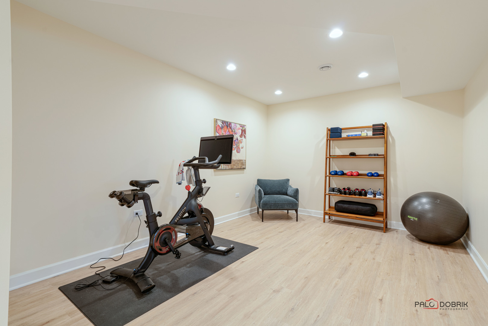 212 Carriage Hill Circle