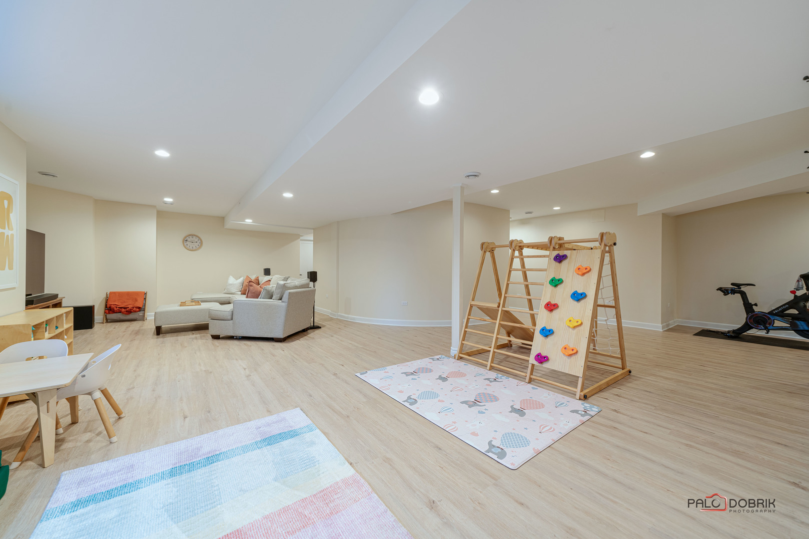 212 Carriage Hill Circle